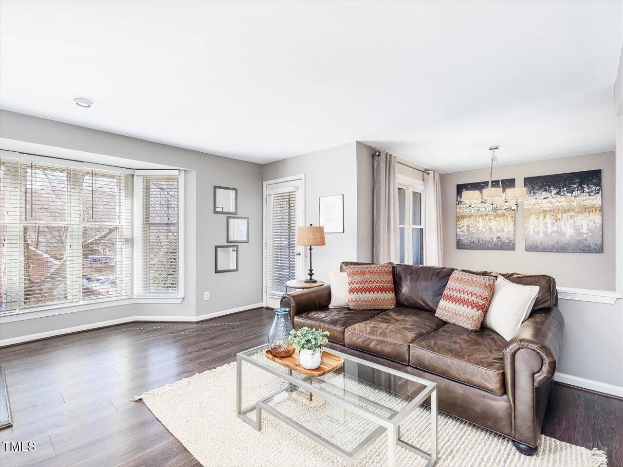 Bishops Park Real Estate Listings Main Image