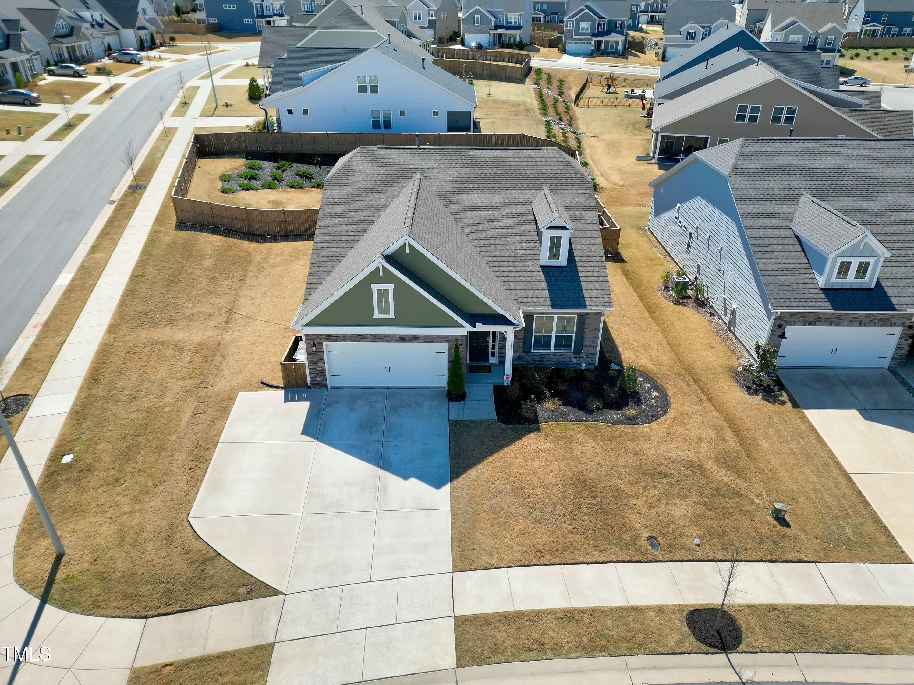 201 Lingonberry Drive Property Photo