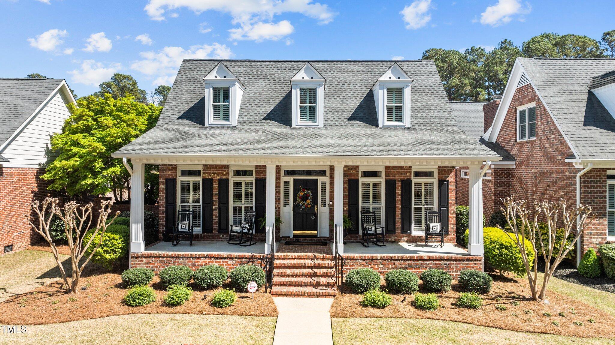 242 Courtyard Lane Property Photo