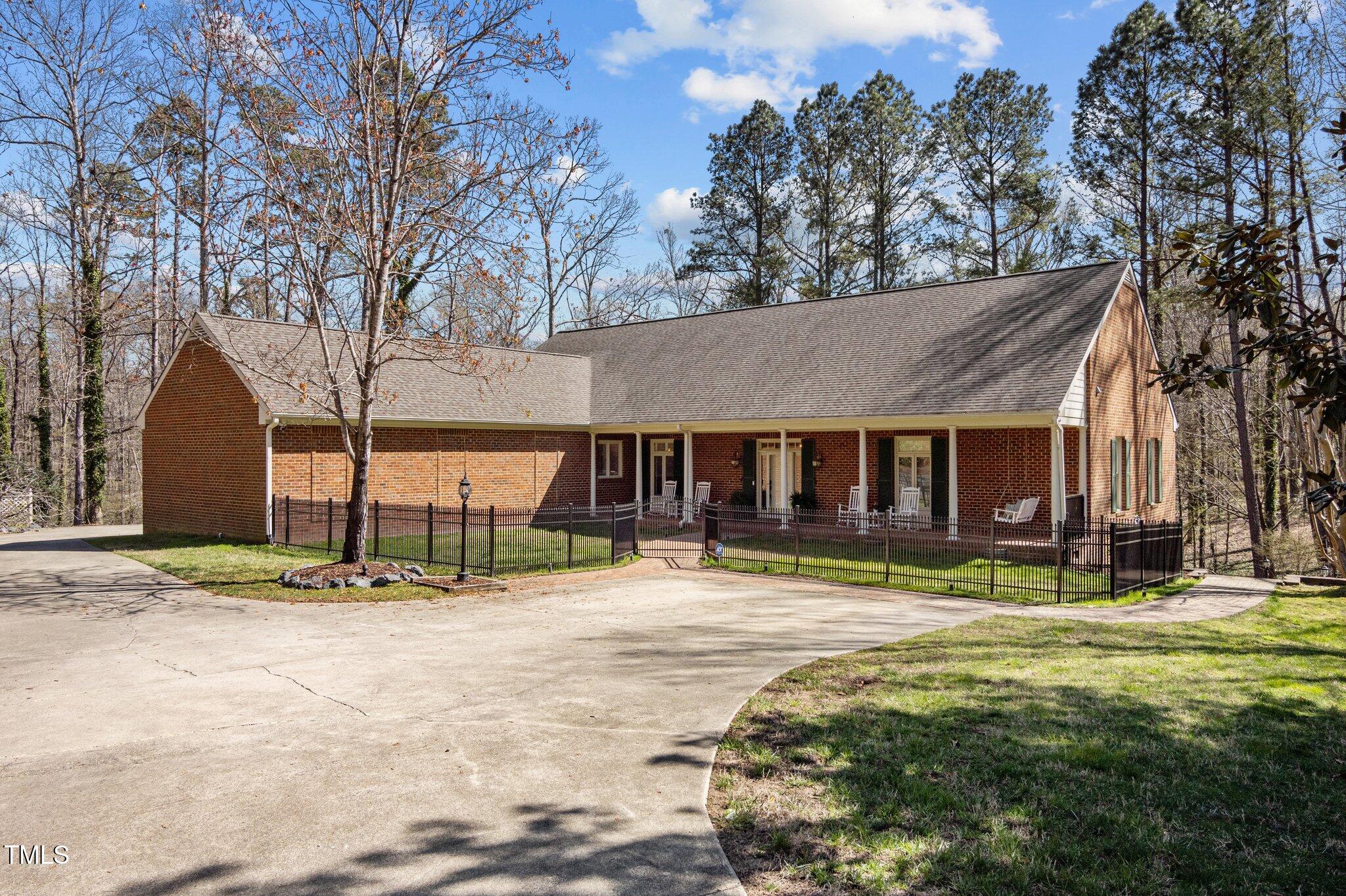 3415 N Rugby Road Property Photo