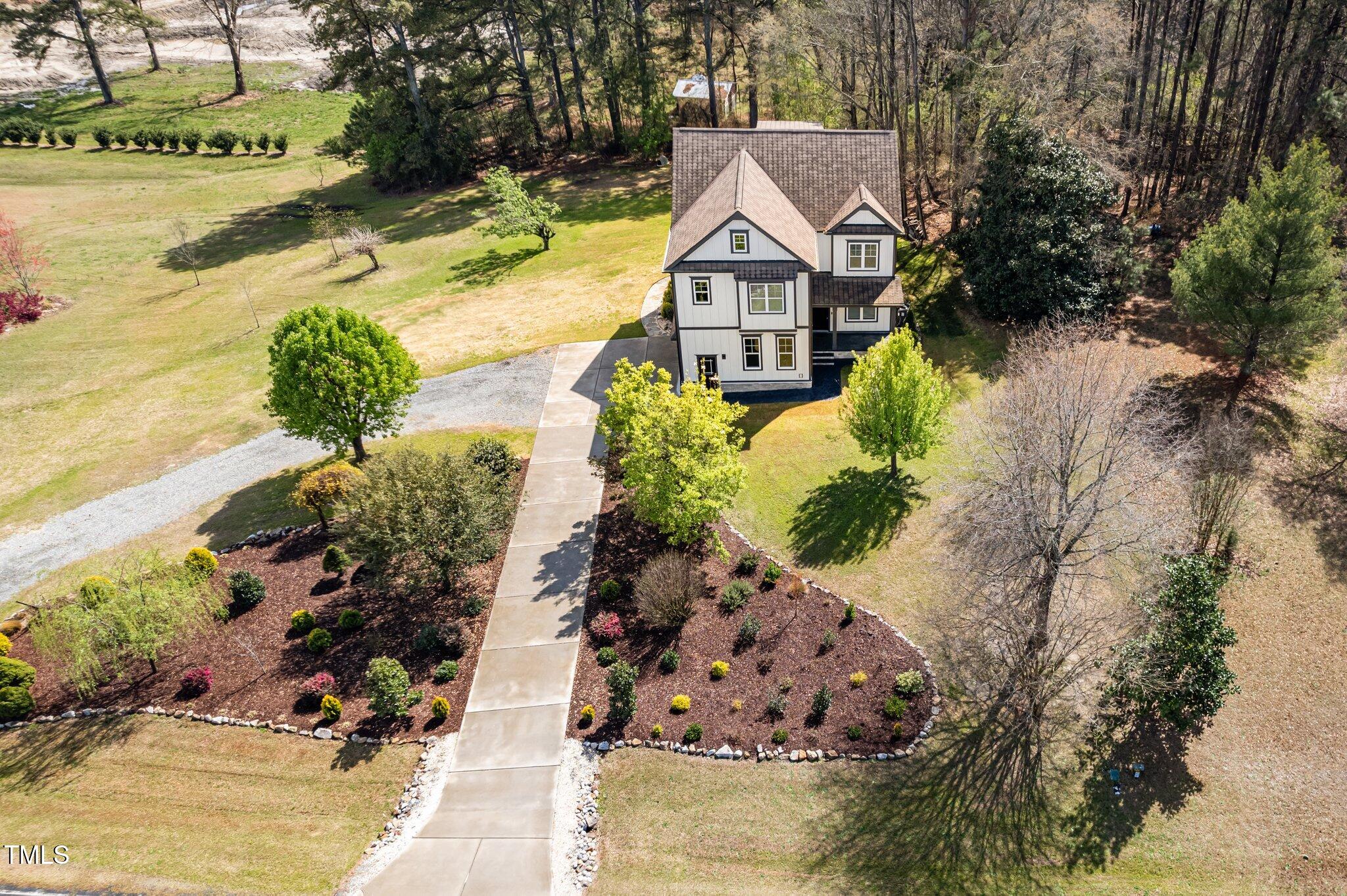 913 Clayton Road Property Photo