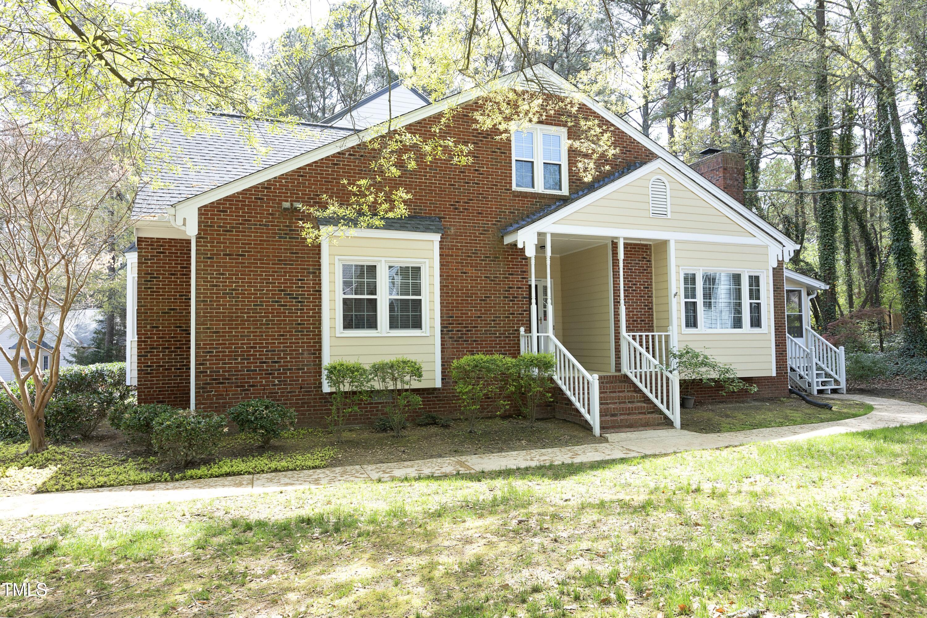 Wake- Sanderson Real Estate Listings Main Image