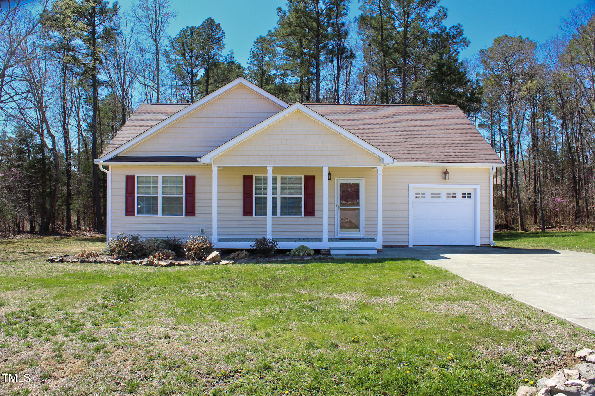 1220 E Middleton Drive Property Photo 1