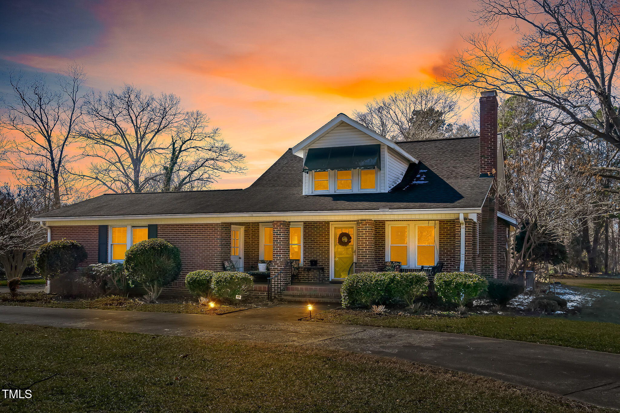 712 Springwood Avenue Property Photo