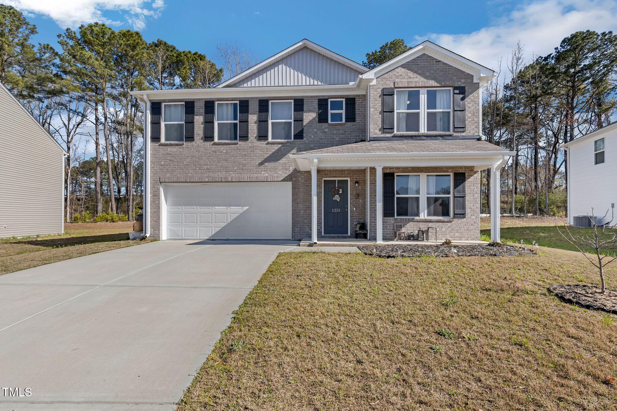 1253 Manor Drive Property Photo