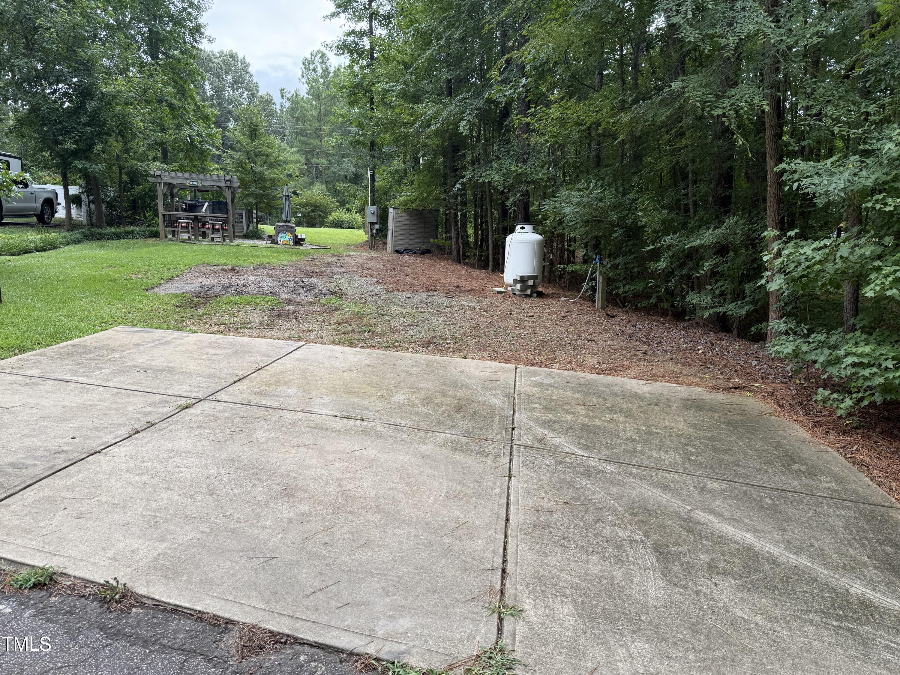 124 Kansas Drive Property Photo 1