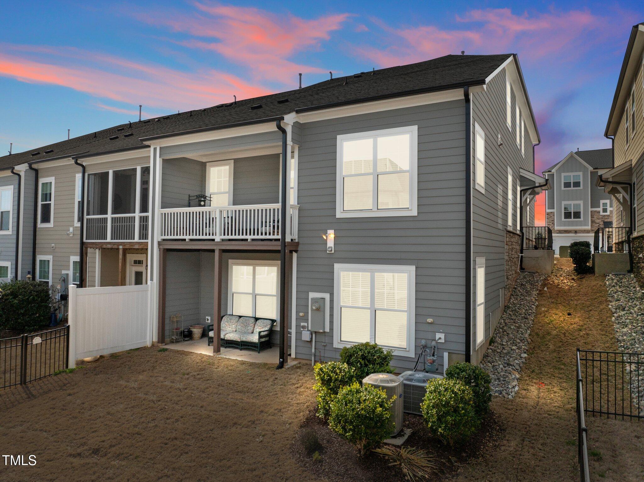 8410 Zinc Autumn Path Property Photo 39