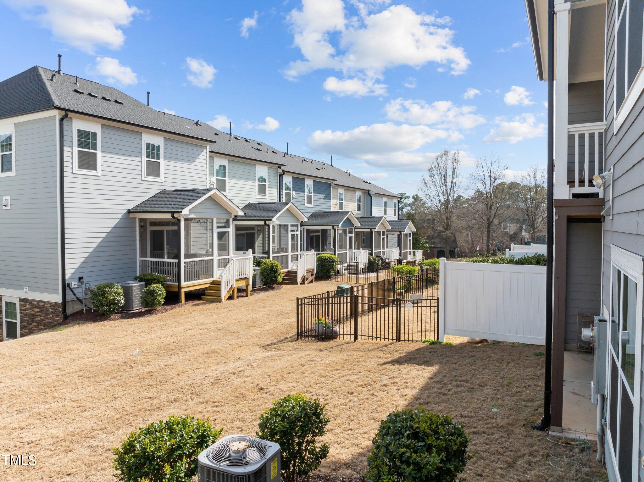 8410 Zinc Autumn Path Property Photo 44