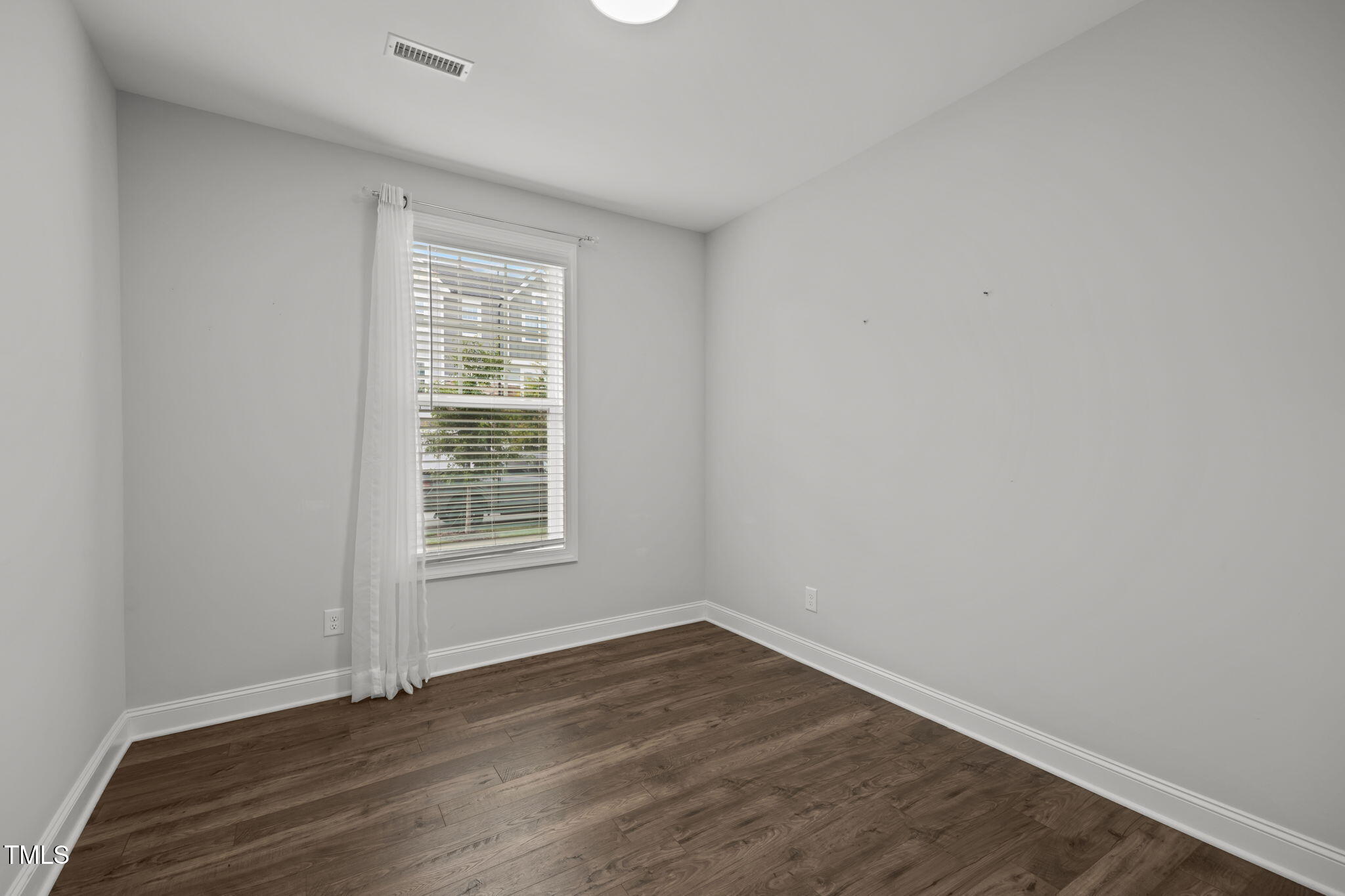 8410 Zinc Autumn Path Property Photo 50