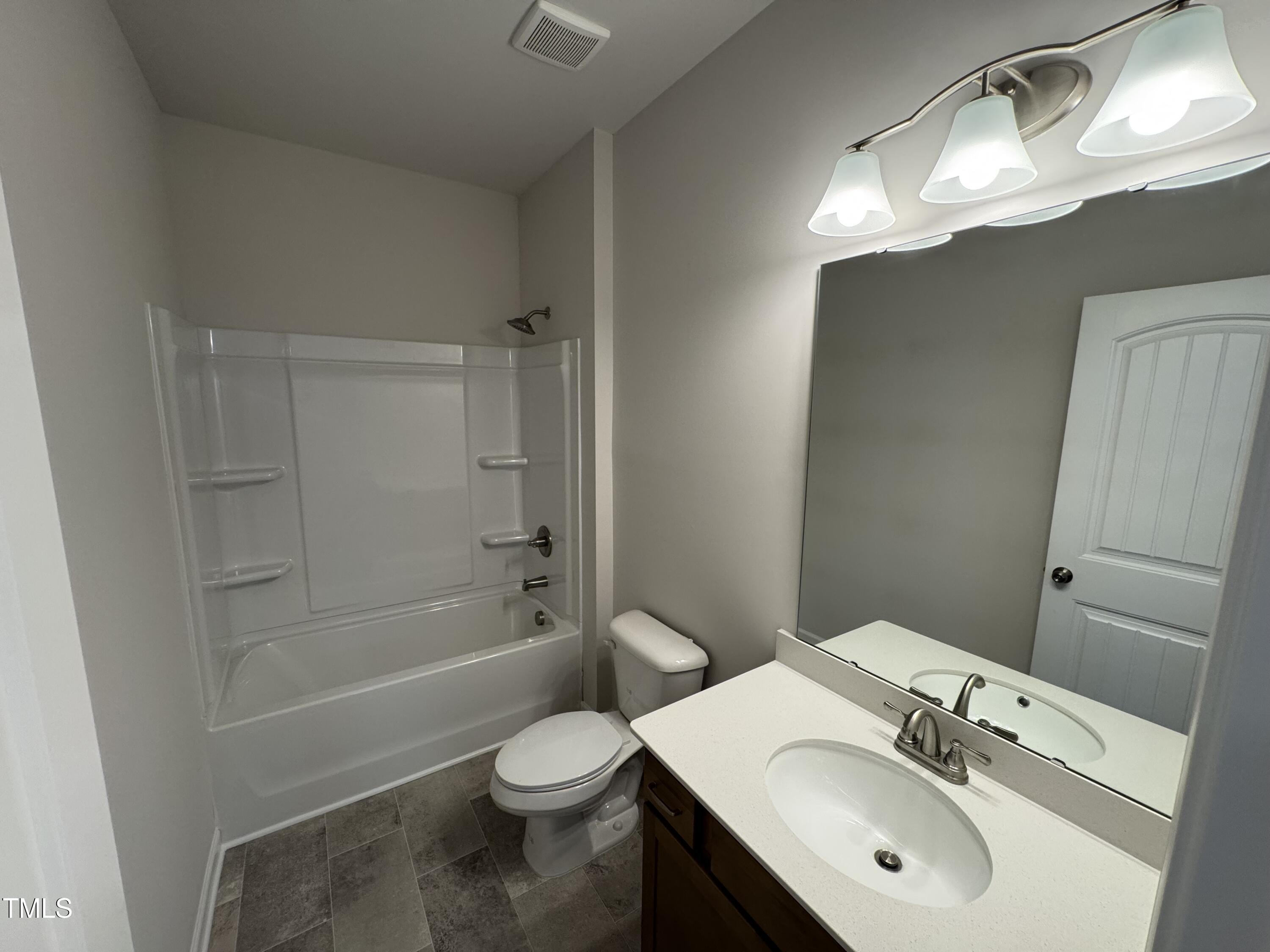 84 Commons Circle Property Photo 11