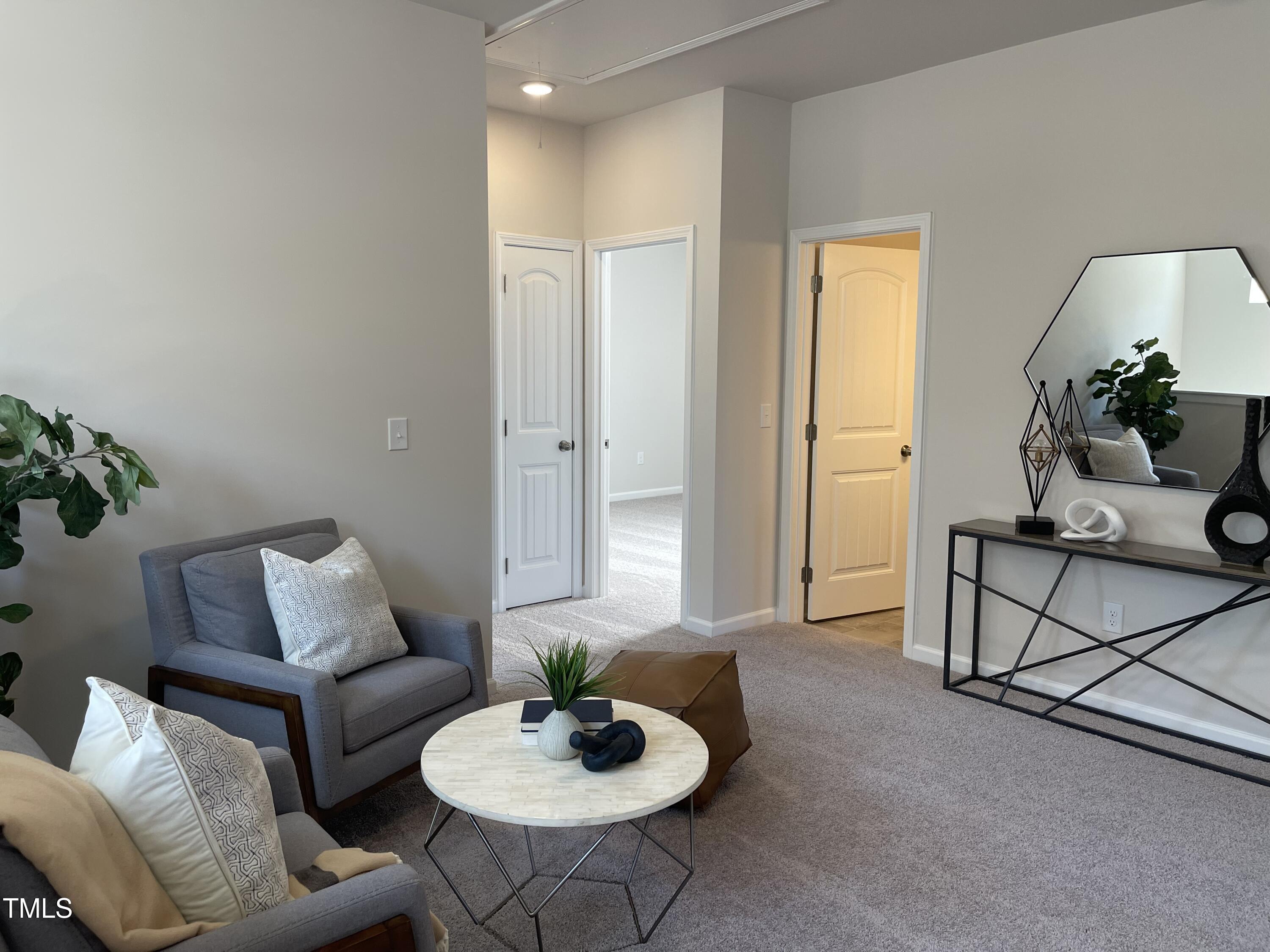 84 Commons Circle Property Photo 14