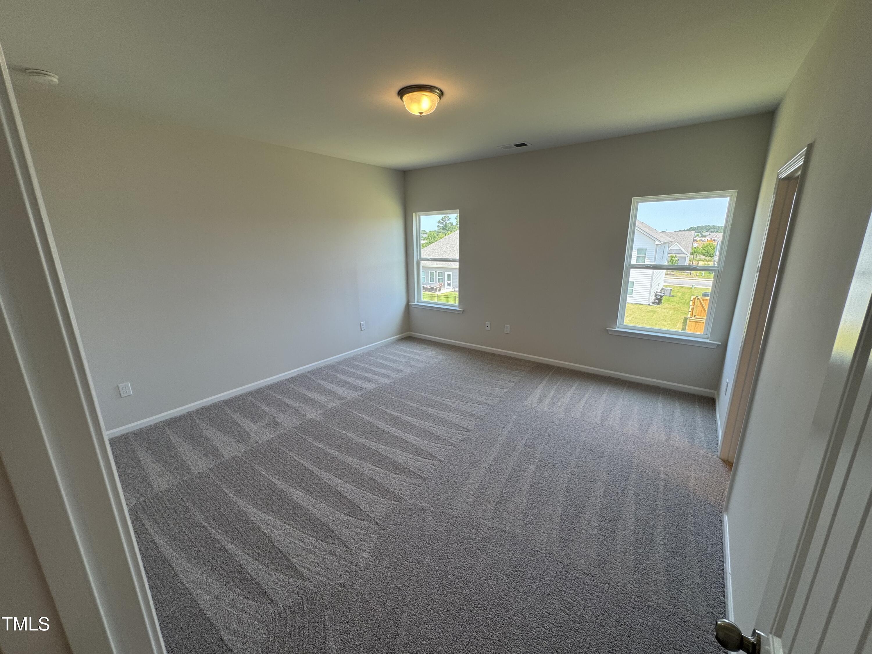 84 Commons Circle Property Photo 15