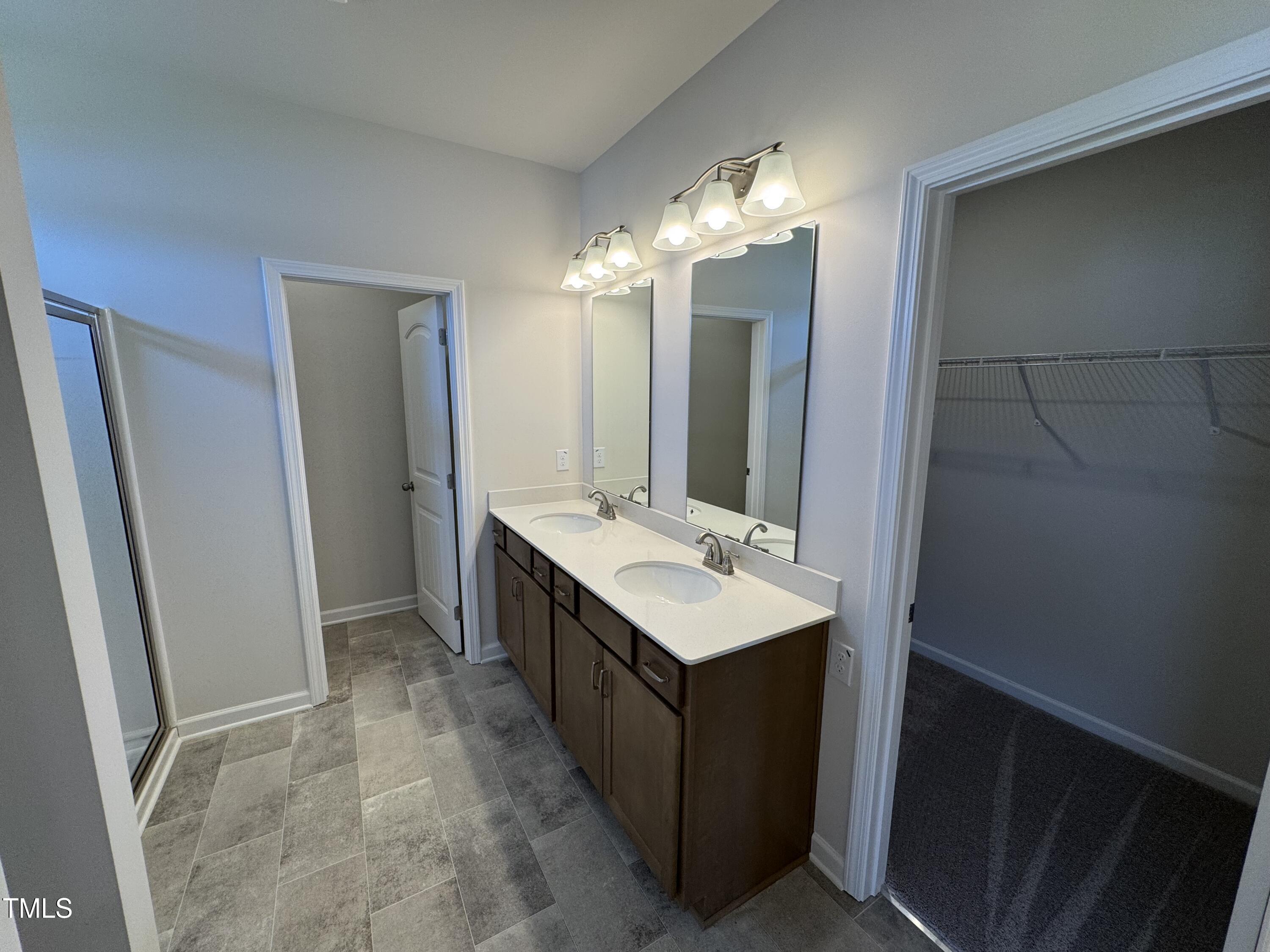 84 Commons Circle Property Photo 17
