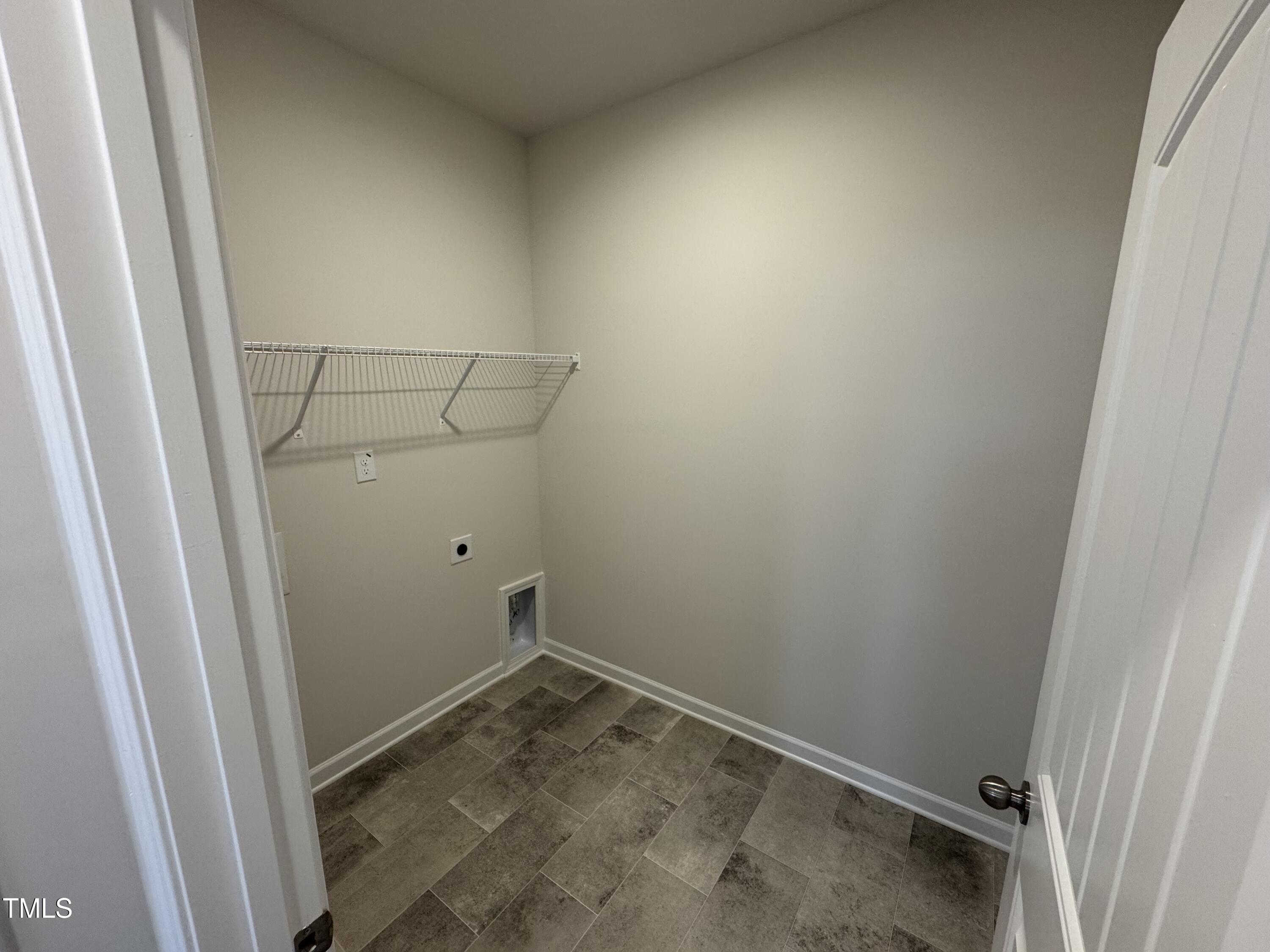 84 Commons Circle Property Photo 26