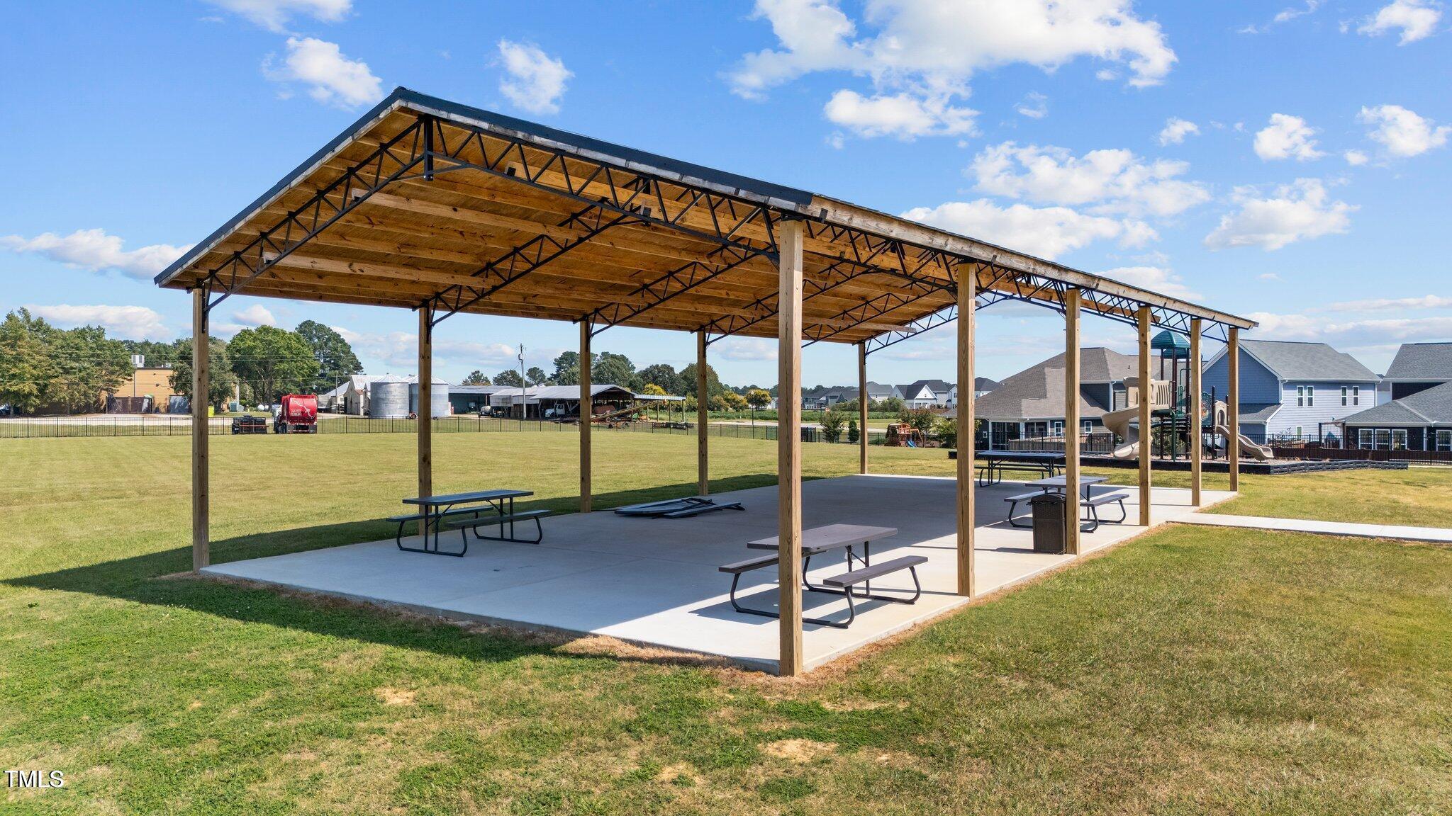 84 Commons Circle Property Photo 30