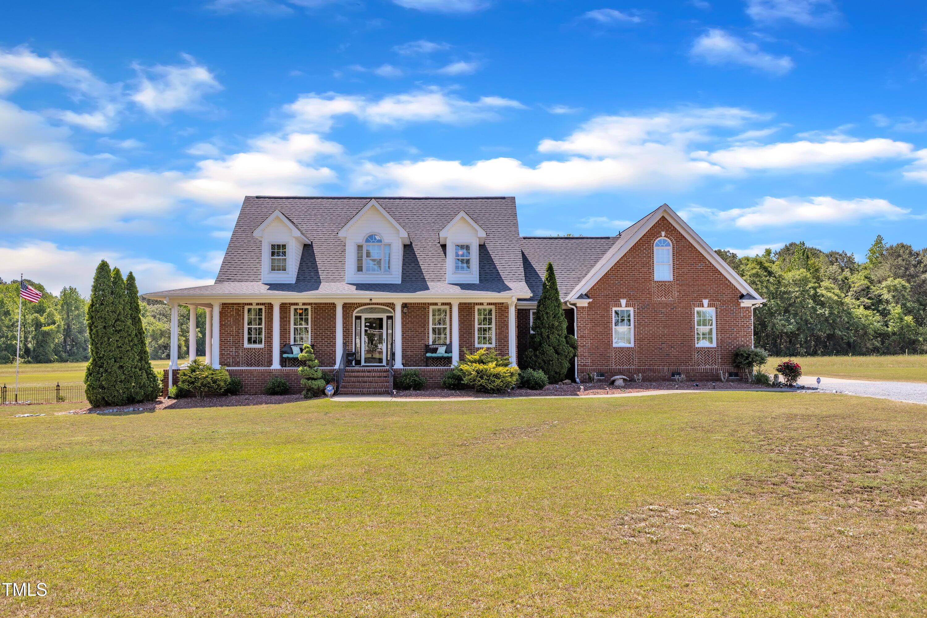 5595 Godwin Lake Road Property Photo 1