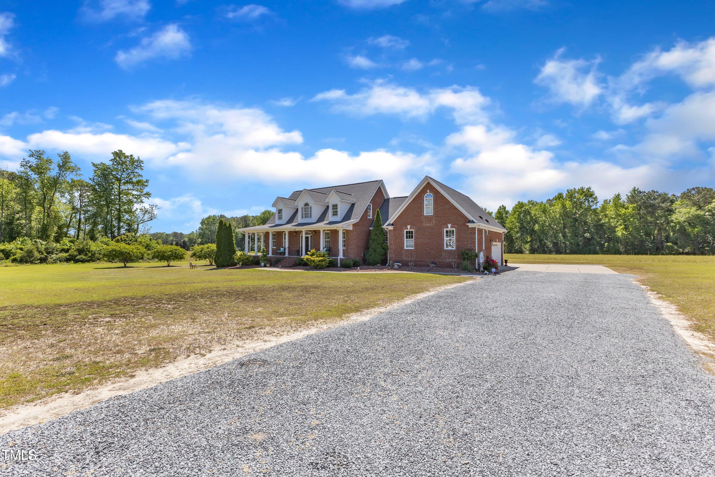 5595 Godwin Lake Road Property Photo 3