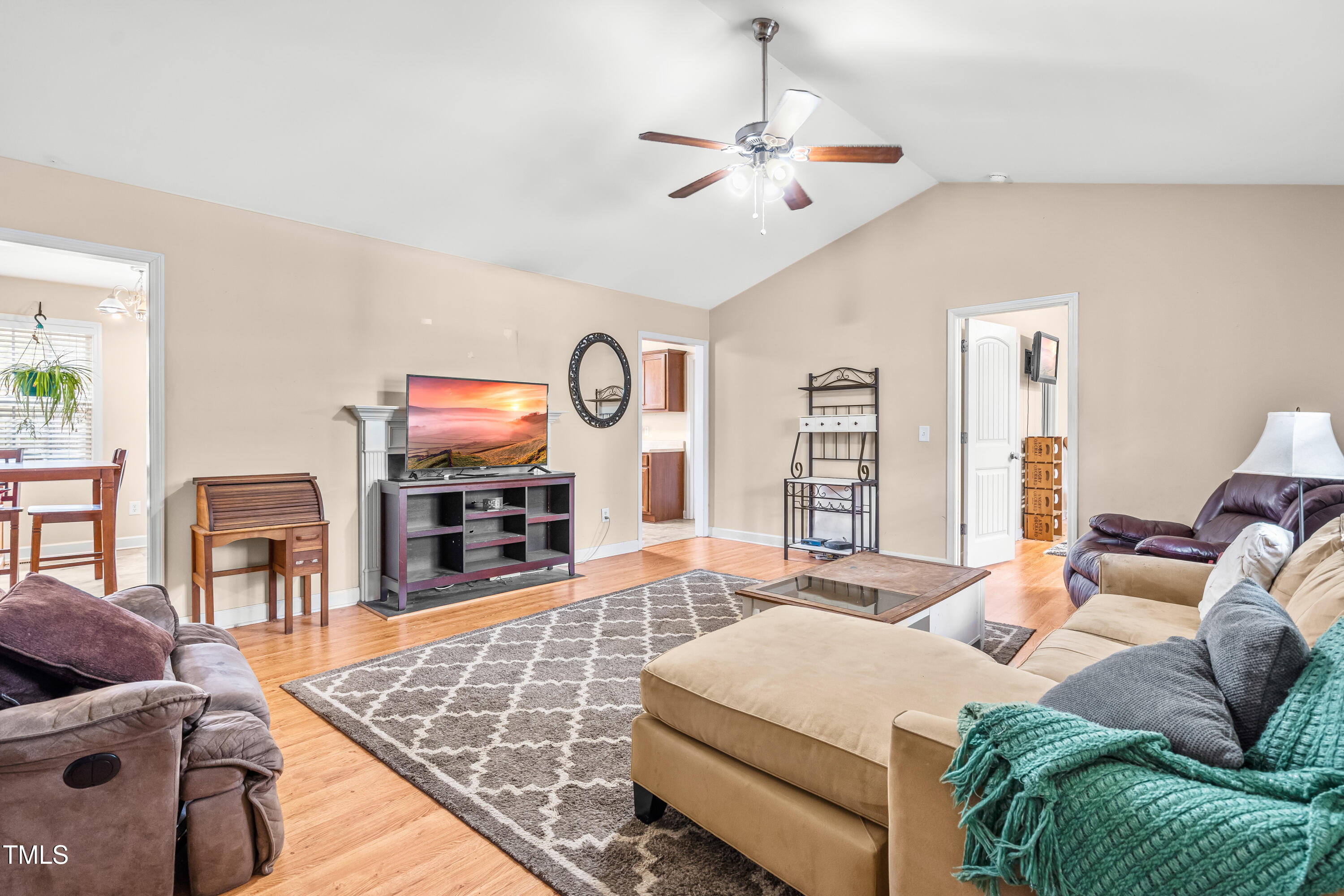 6208 Silver Spring Court Property Photo 4