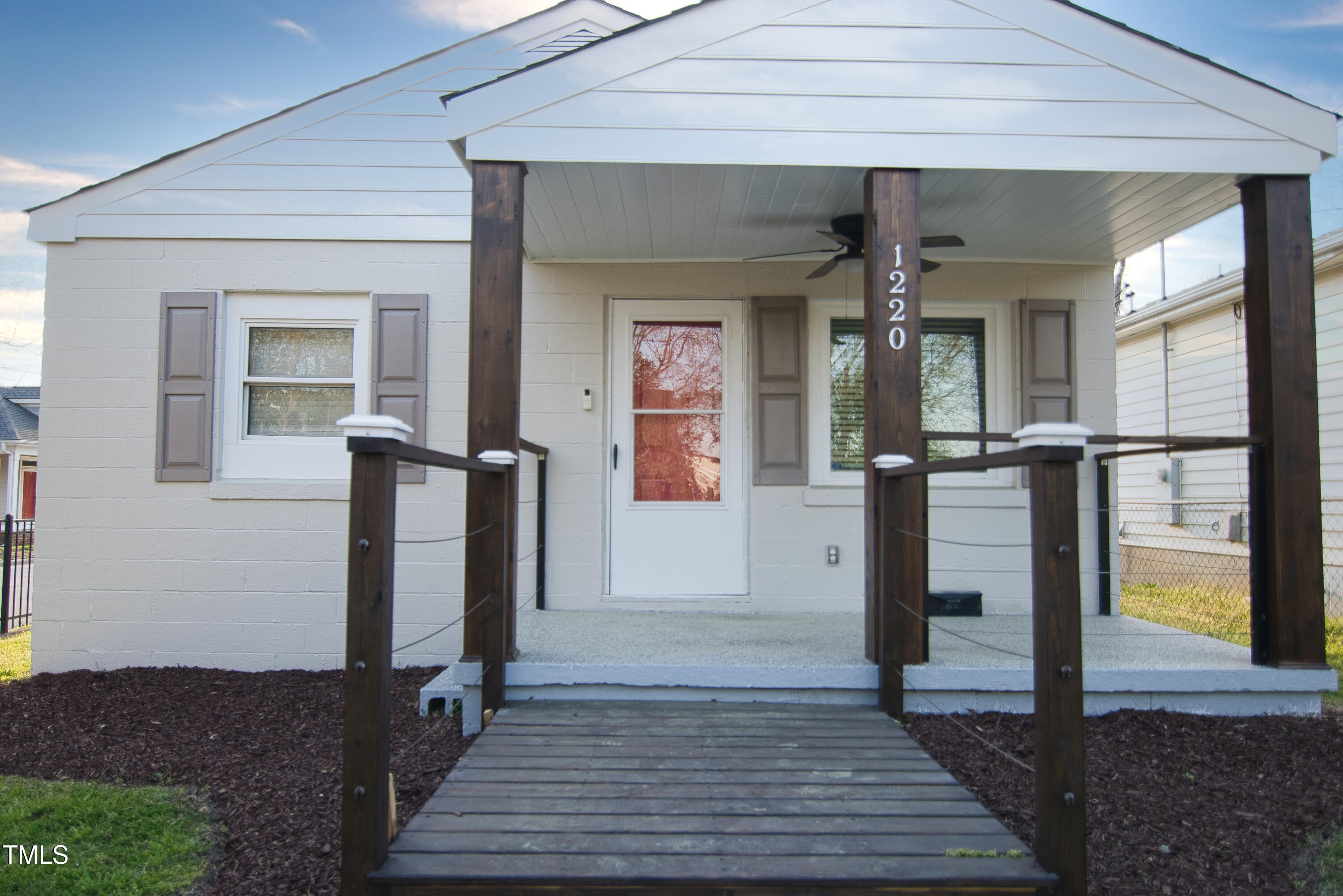 1220 Garner Road Property Photo