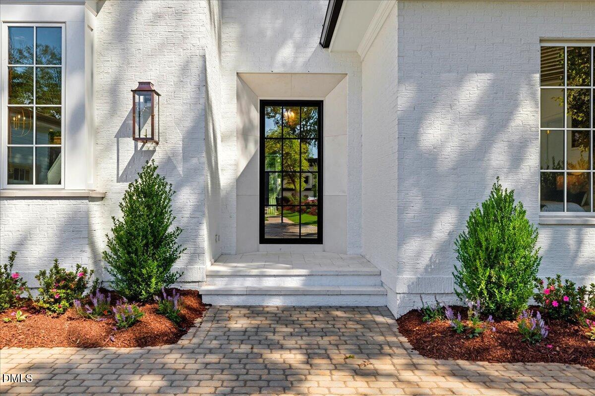 1216 Barcroft Place Property Photo 6