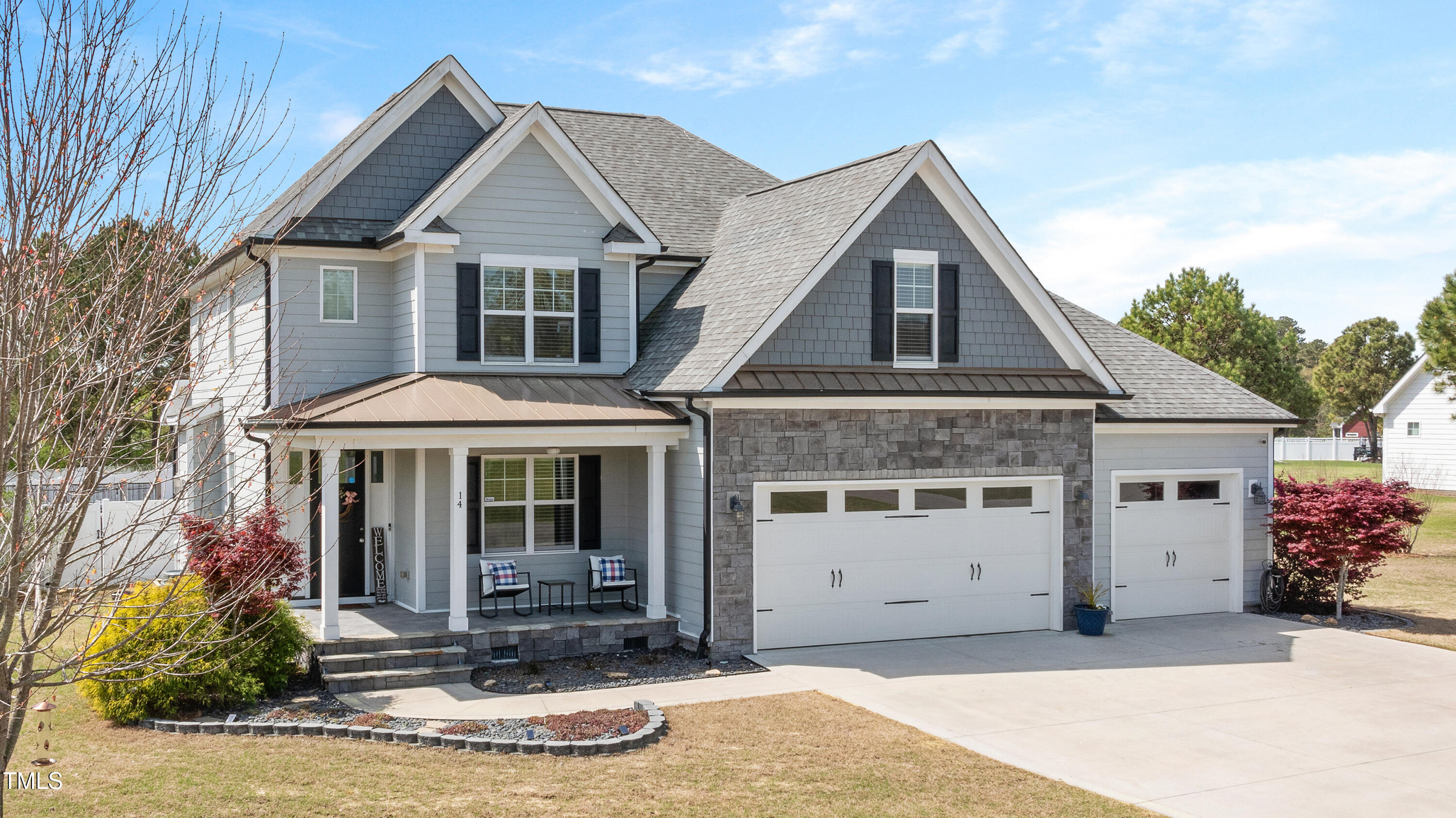 14 E Saddle Court Property Photo