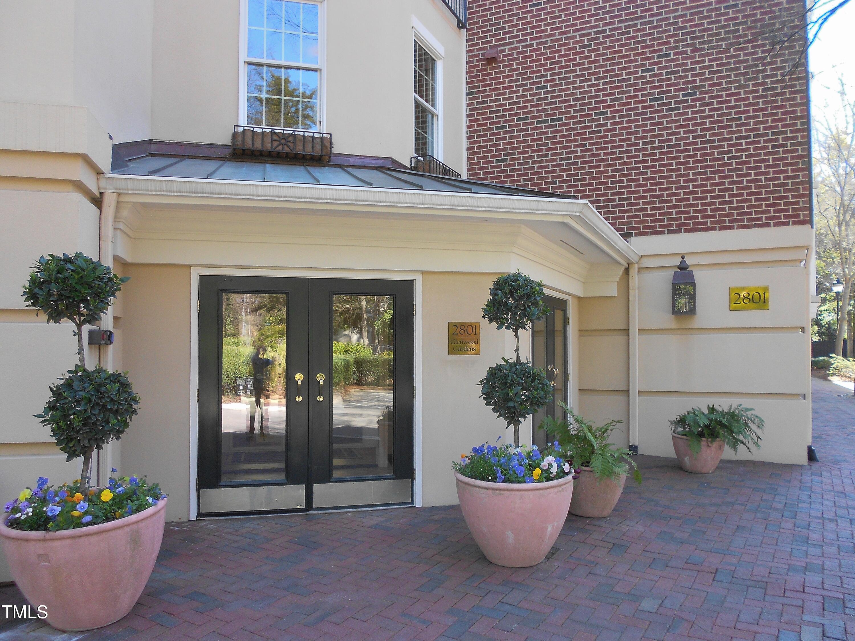 2801 Glenwood Gardens Lane # 106 Property Photo