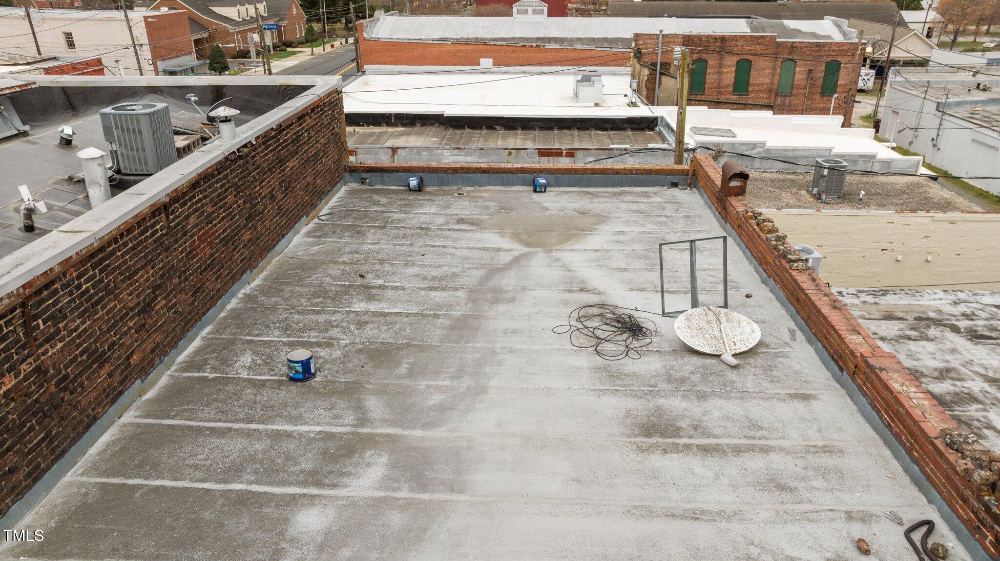 103 College Street Property Photo 6
