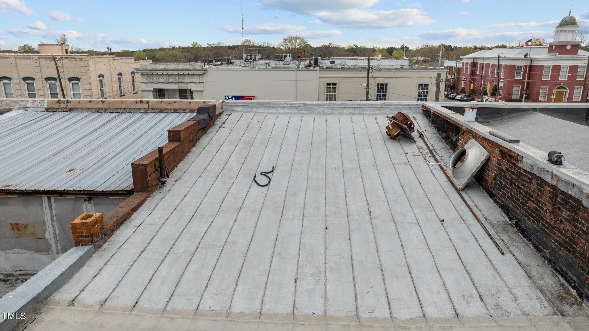 103 College Street Property Photo 7