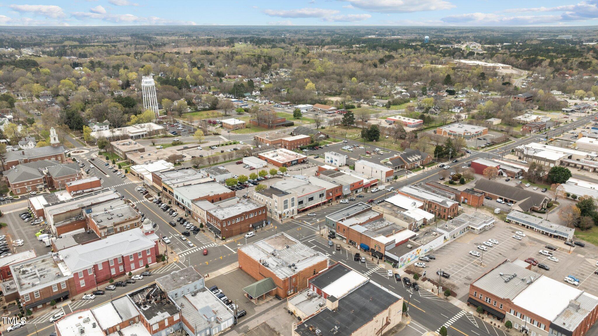 103 College Street Property Photo 8
