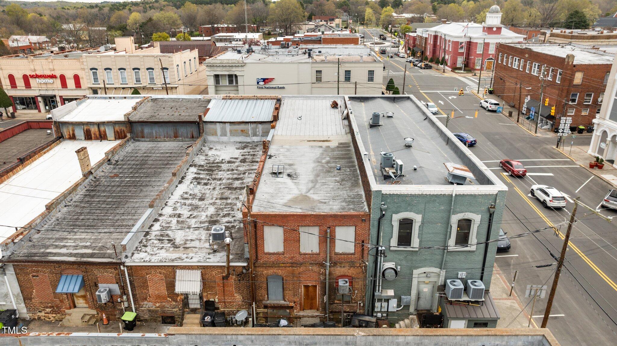 103 College Street Property Photo 10
