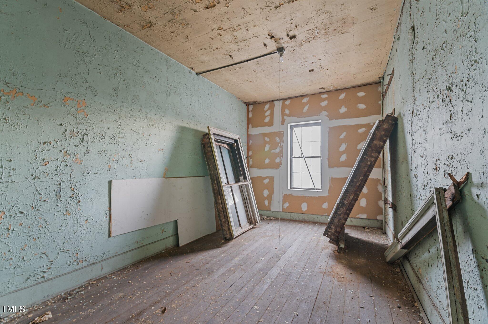 103 College Street Property Photo 19