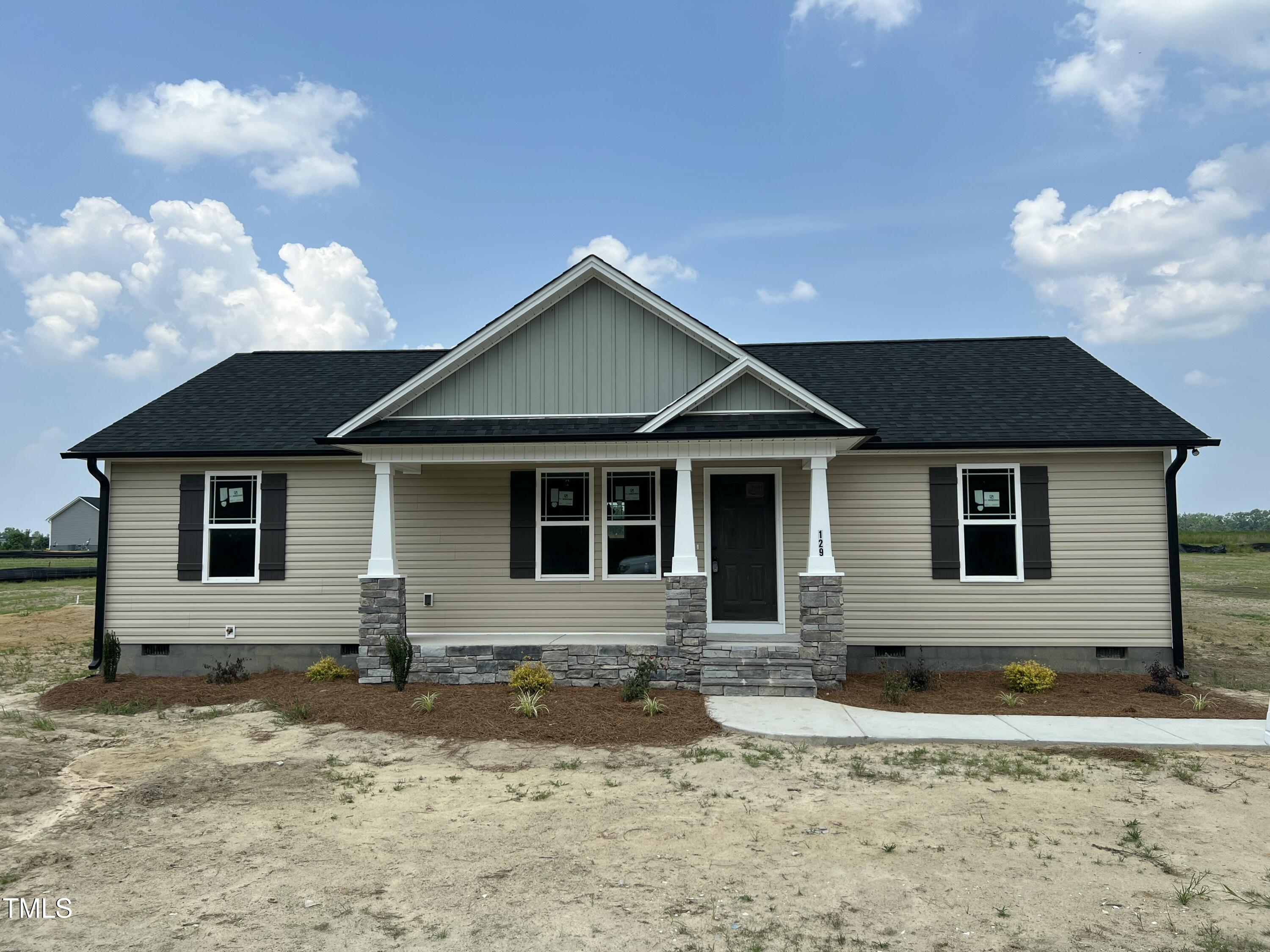 129 Grace Pond Avenue Property Photo 1