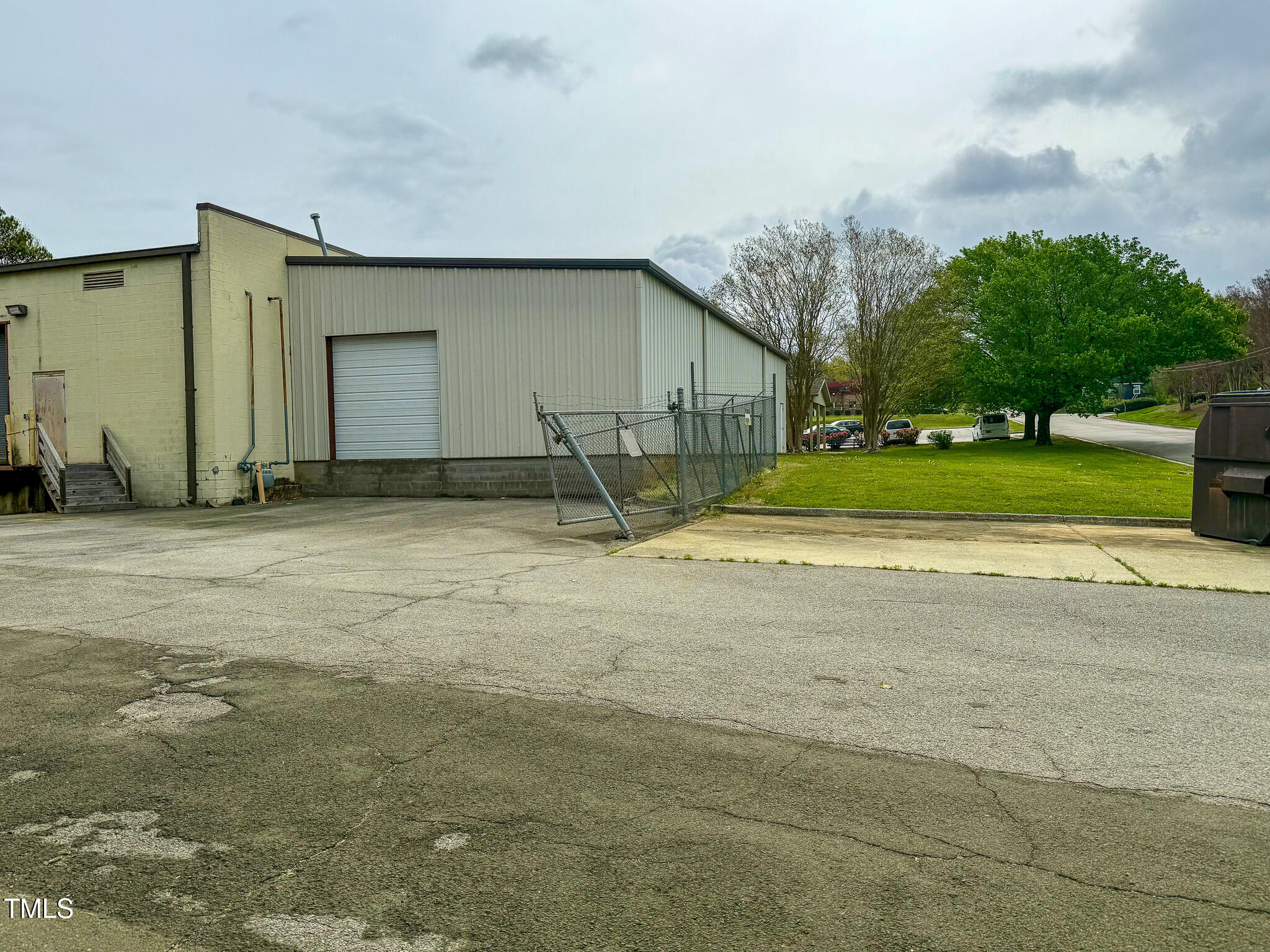 601 N Madison Boulevard Property Photo 12