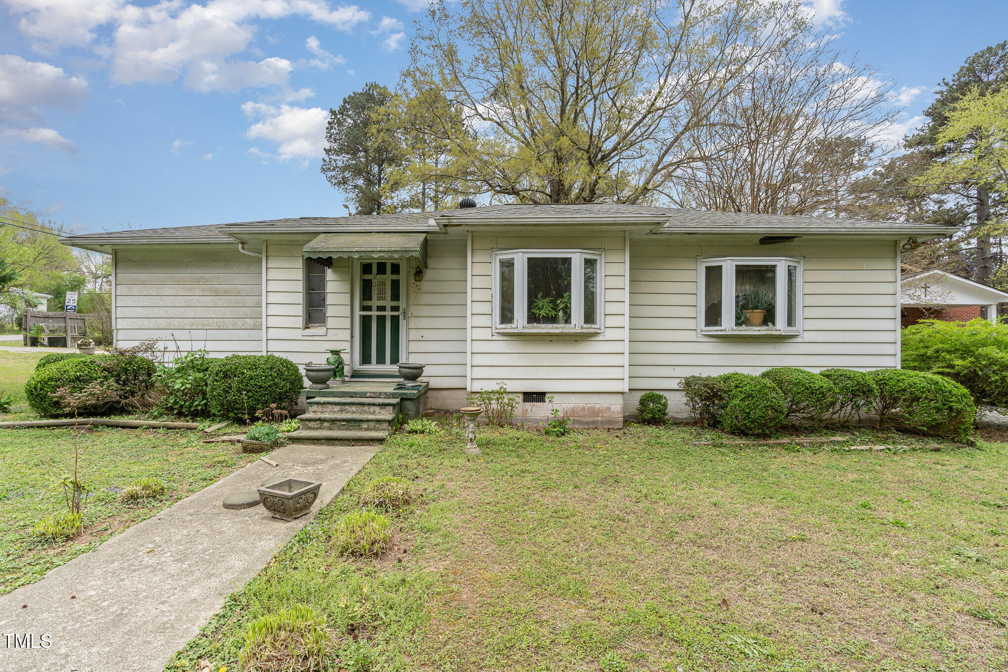 201 E End Avenue Property Photo