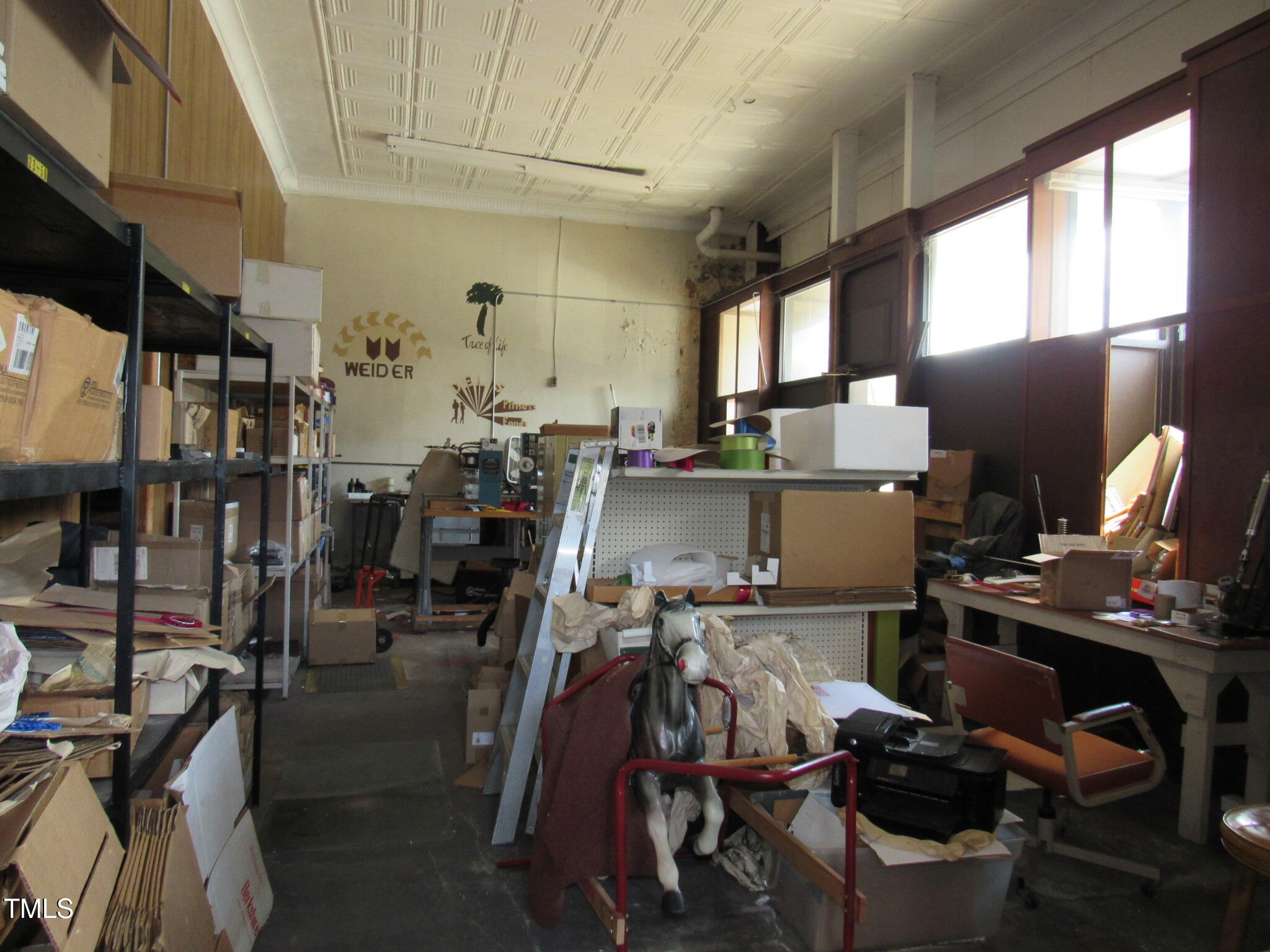 702 E Davis Street Property Photo 13