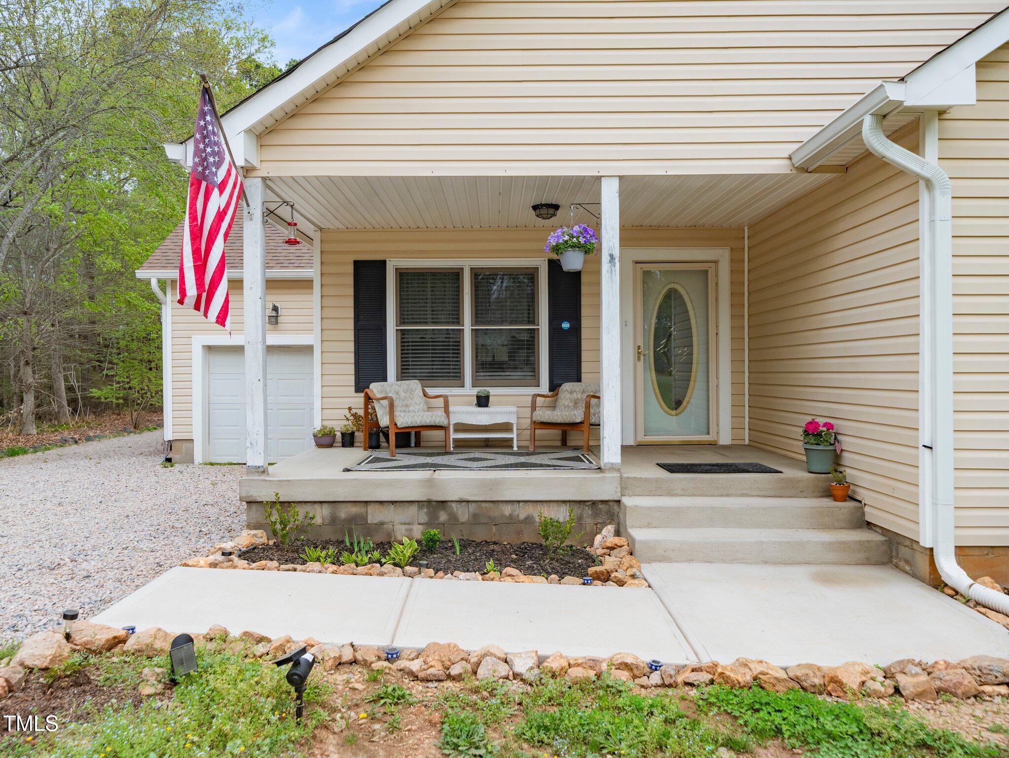 104 Black Cloud Drive Property Photo 1