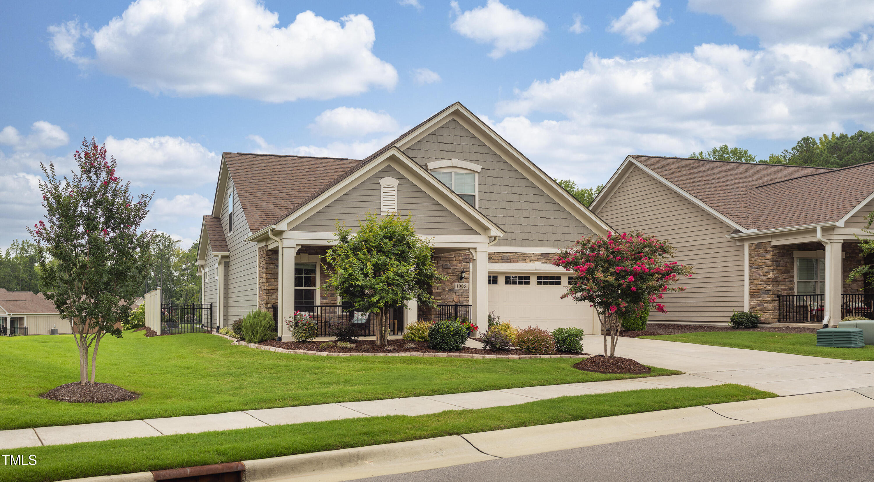 1005 Vesper Court Property Photo 1