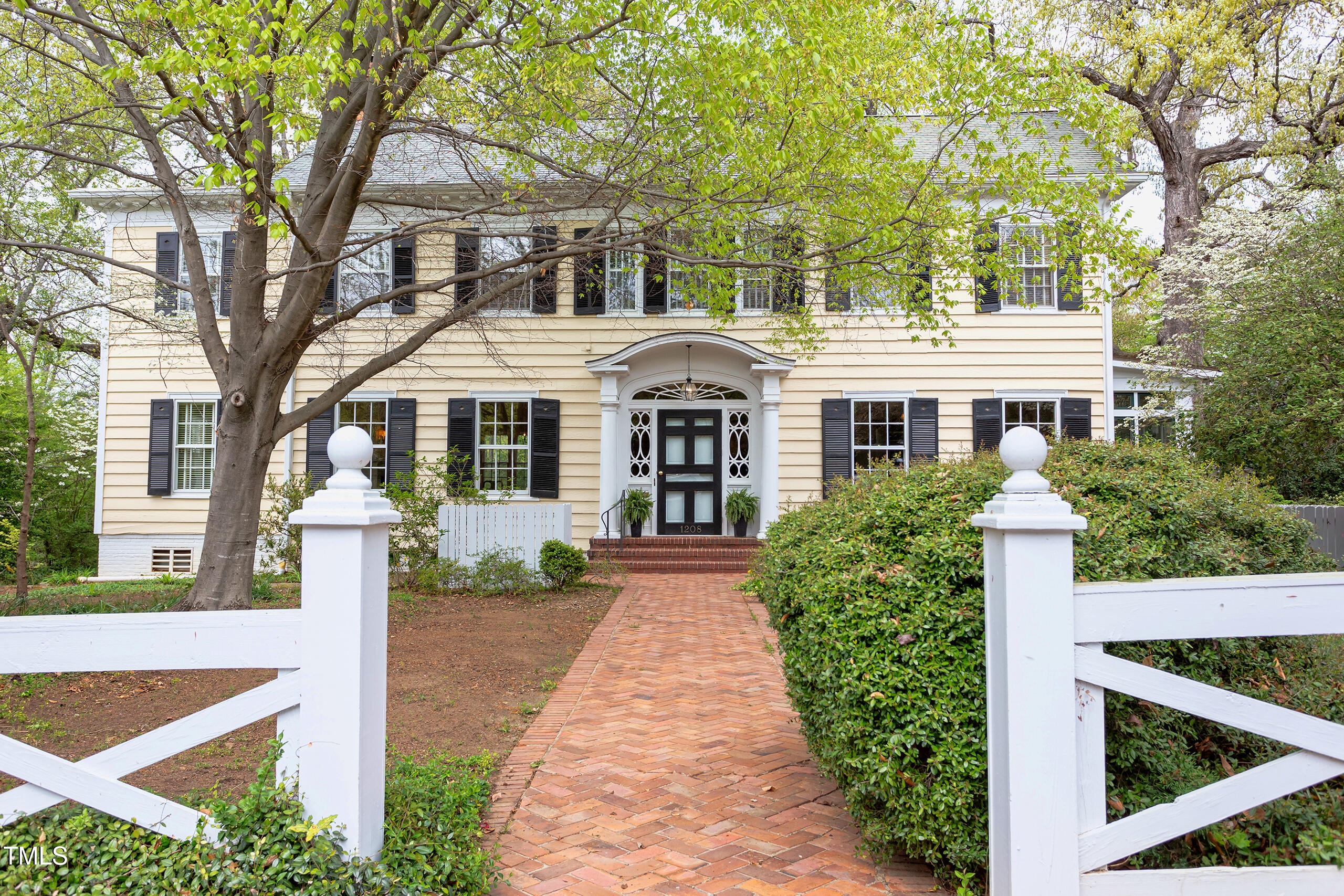 1208 College Place Property Photo