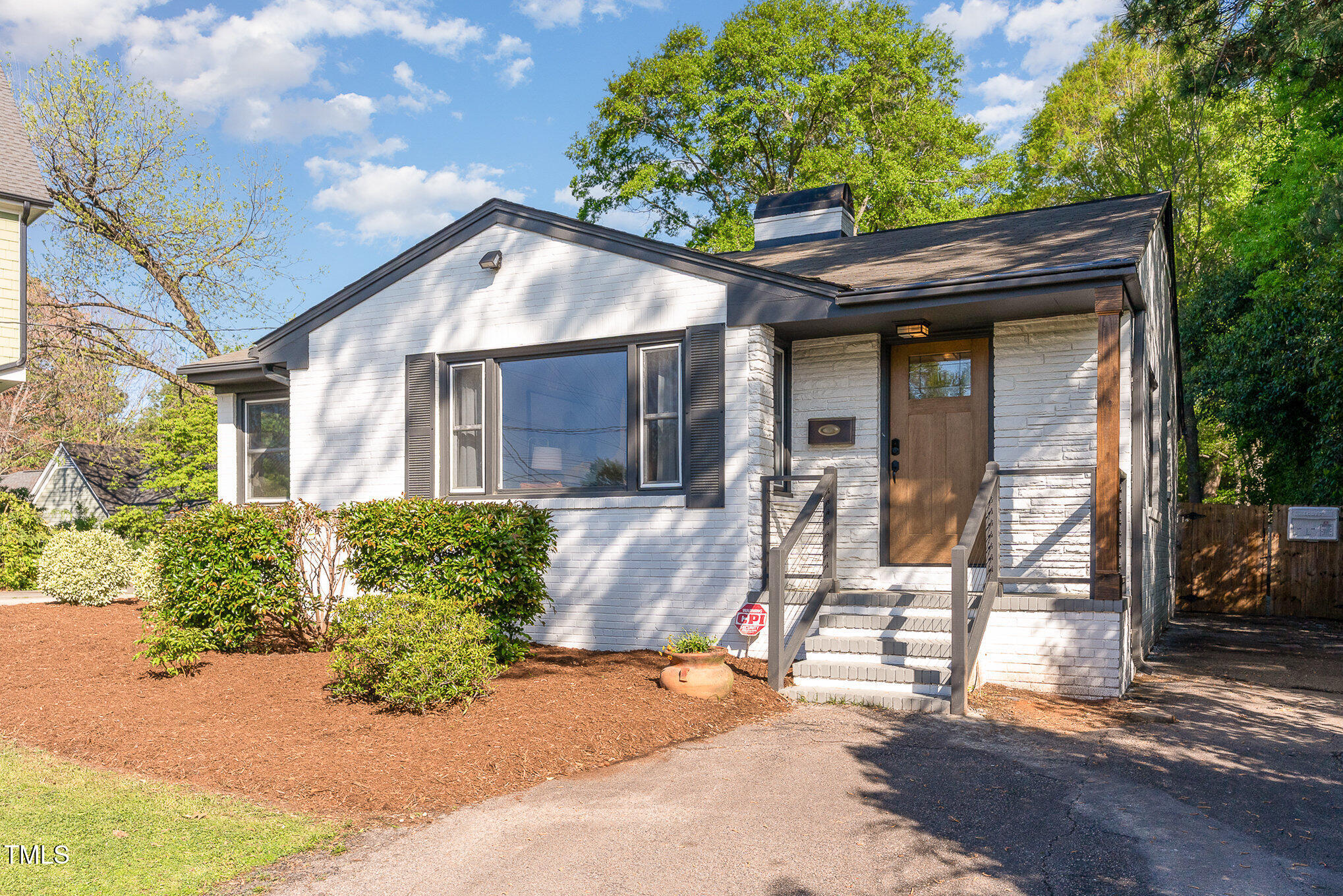 206 Bickett Boulevard Property Photo