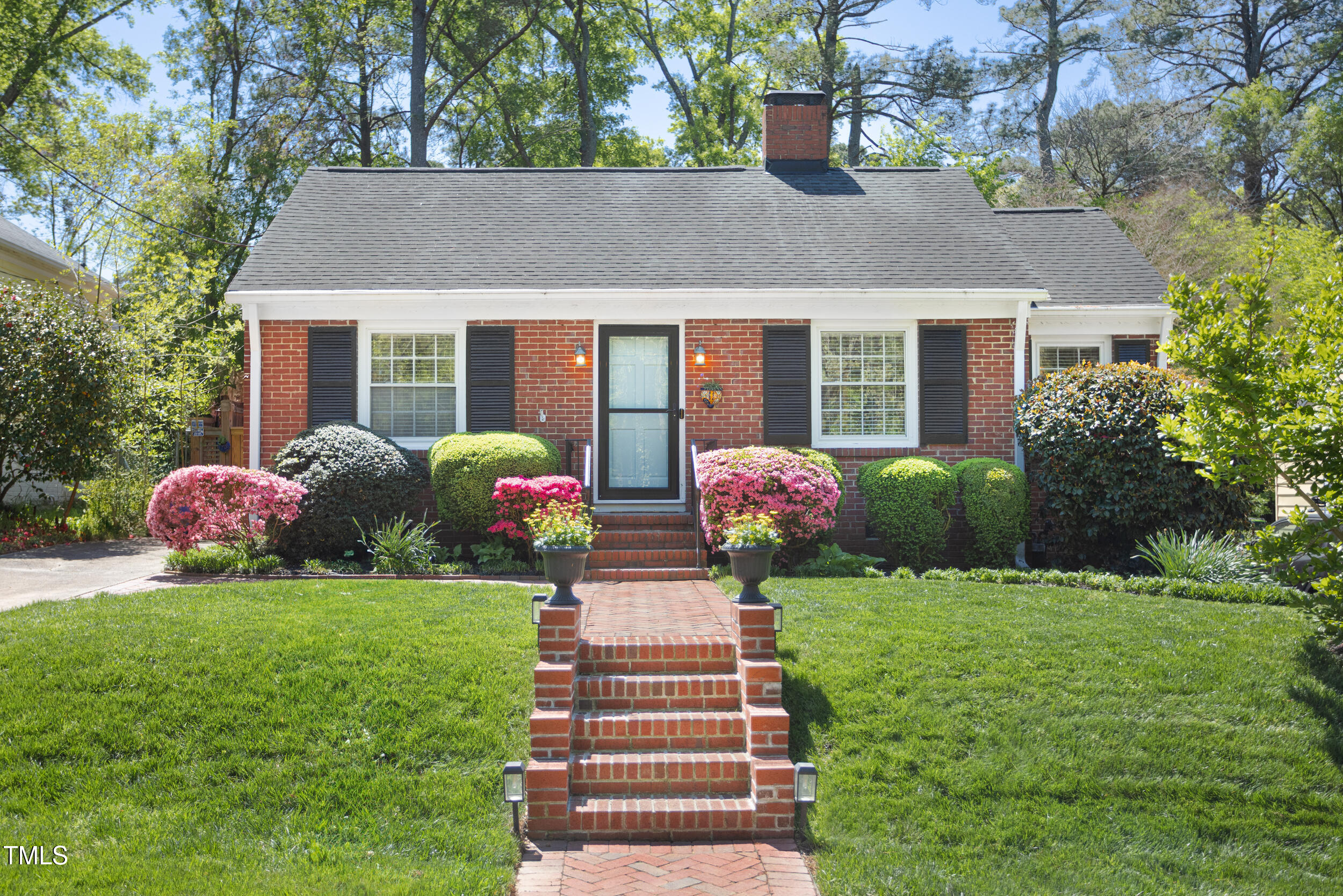 1109 Huntington Avenue Property Photo