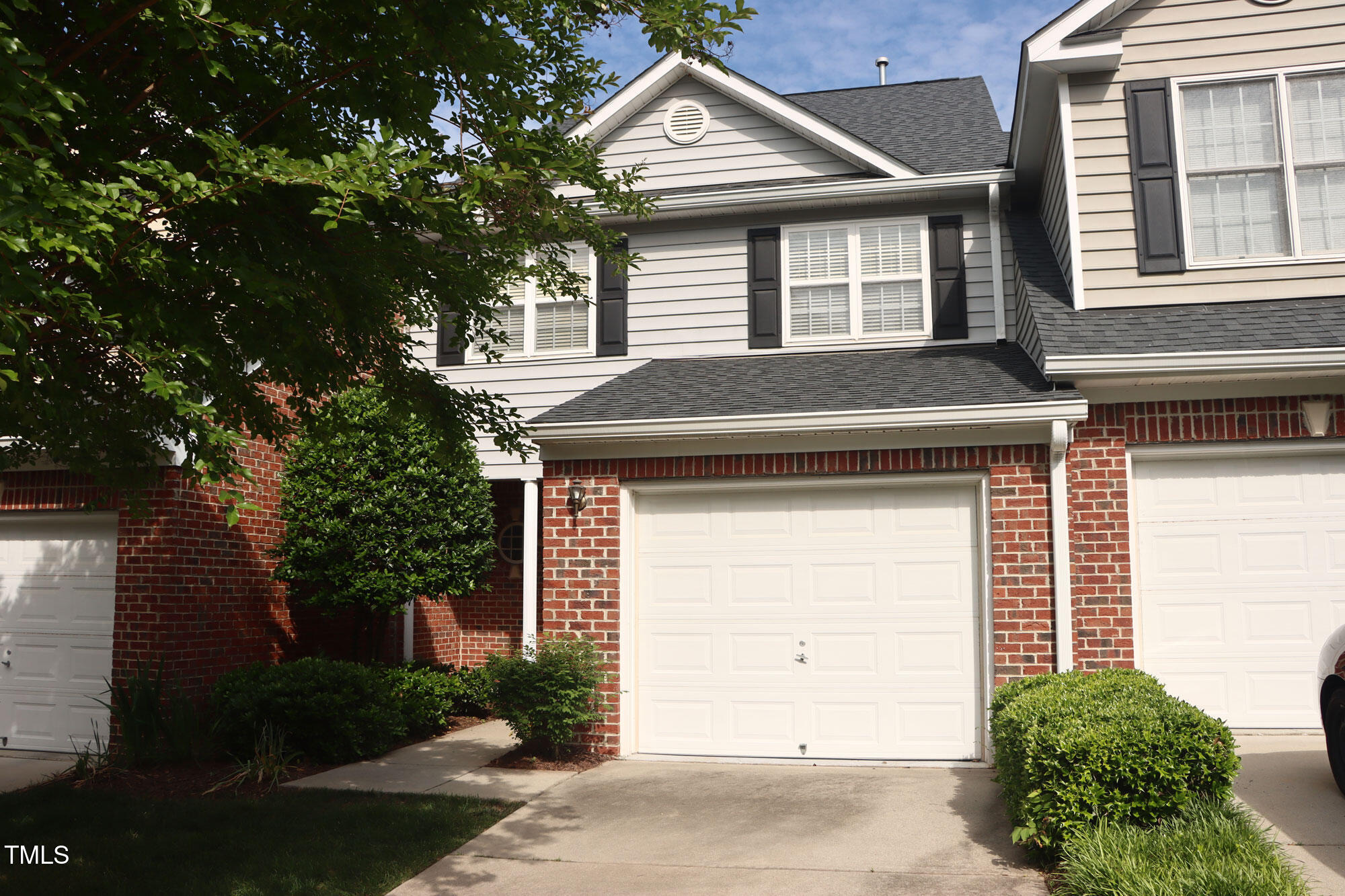 2056 White Pond Court Property Photo