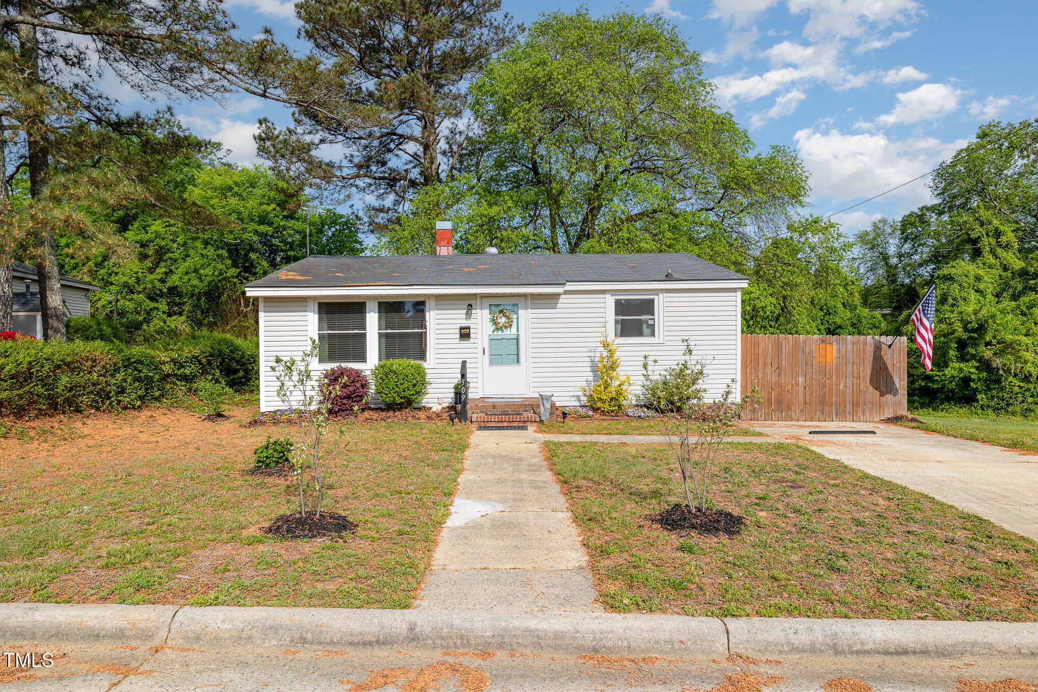 509 N Elm Street Property Photo