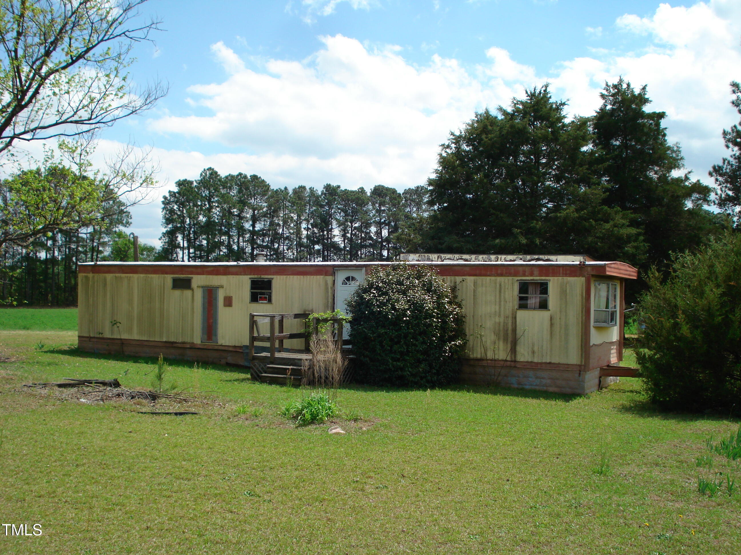 1471 Aquilla Road Property Photo