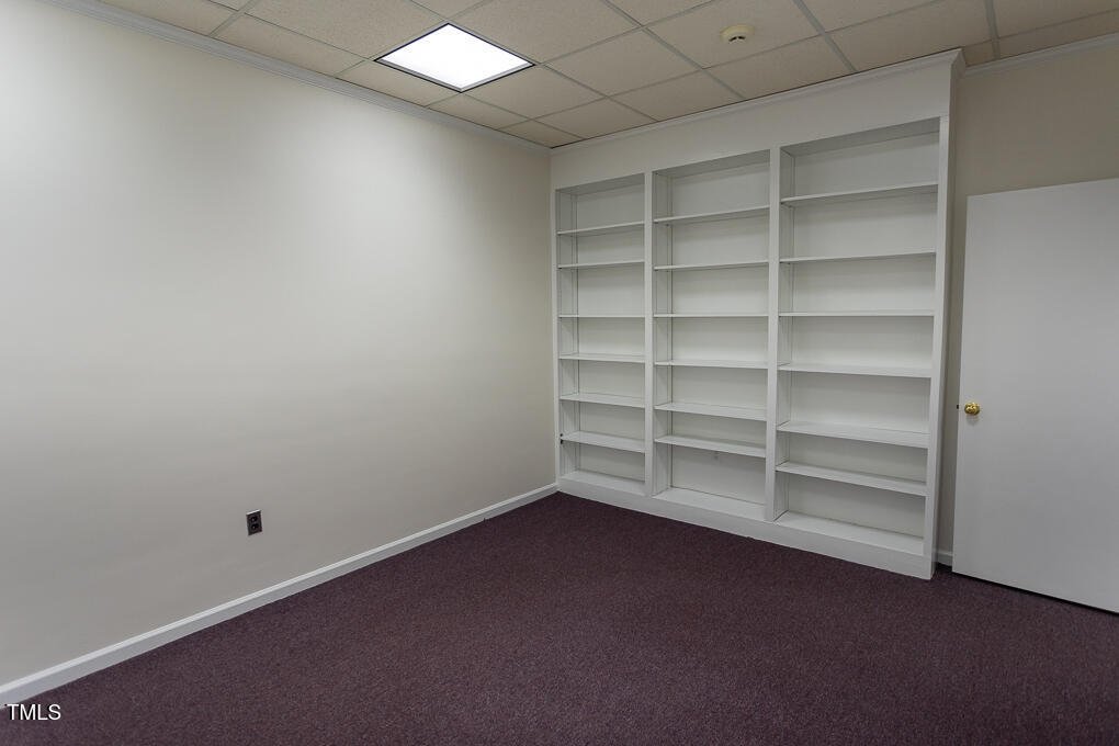 201 E Market Street Property Photo 5