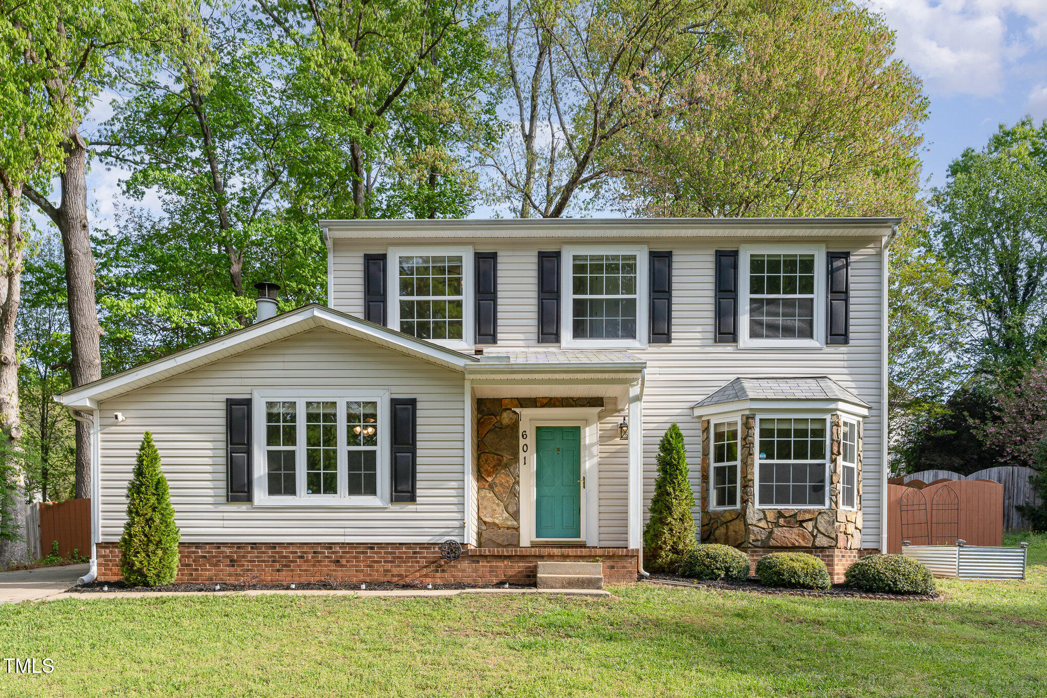 Picture of 601 E Dynasty Drive