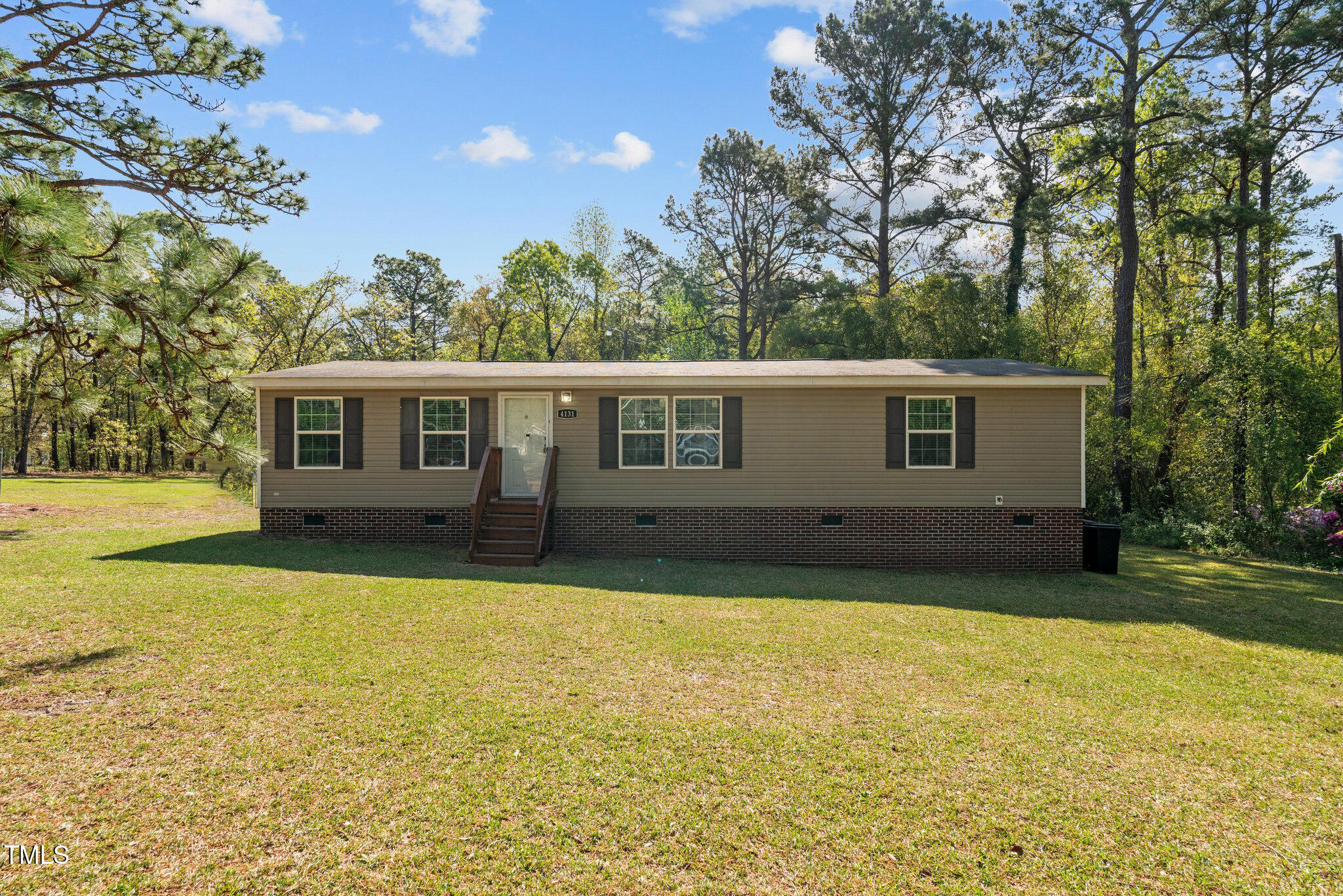 4131 Overhills Road Property Photo