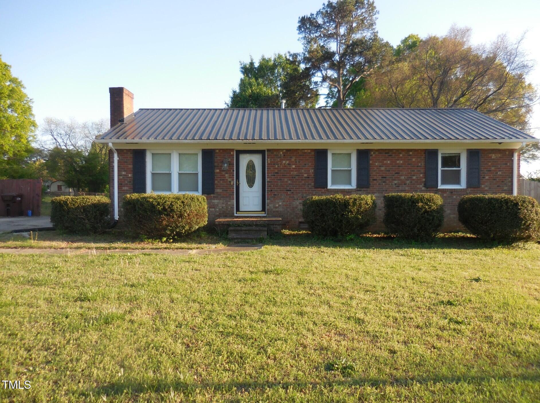 1744 Prince Edward Drive Property Photo