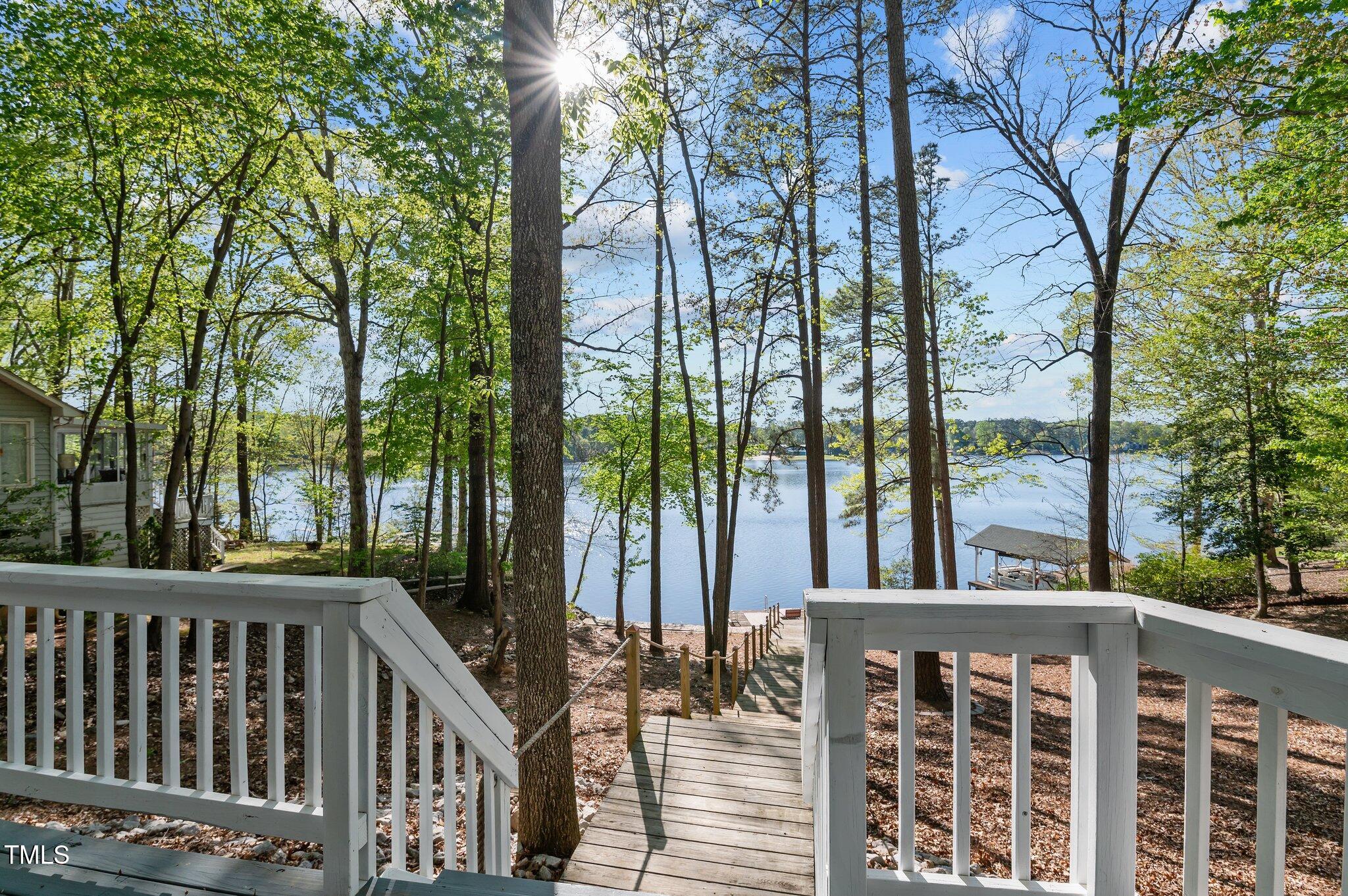 104 Chuckwagon Drive Property Photo 1