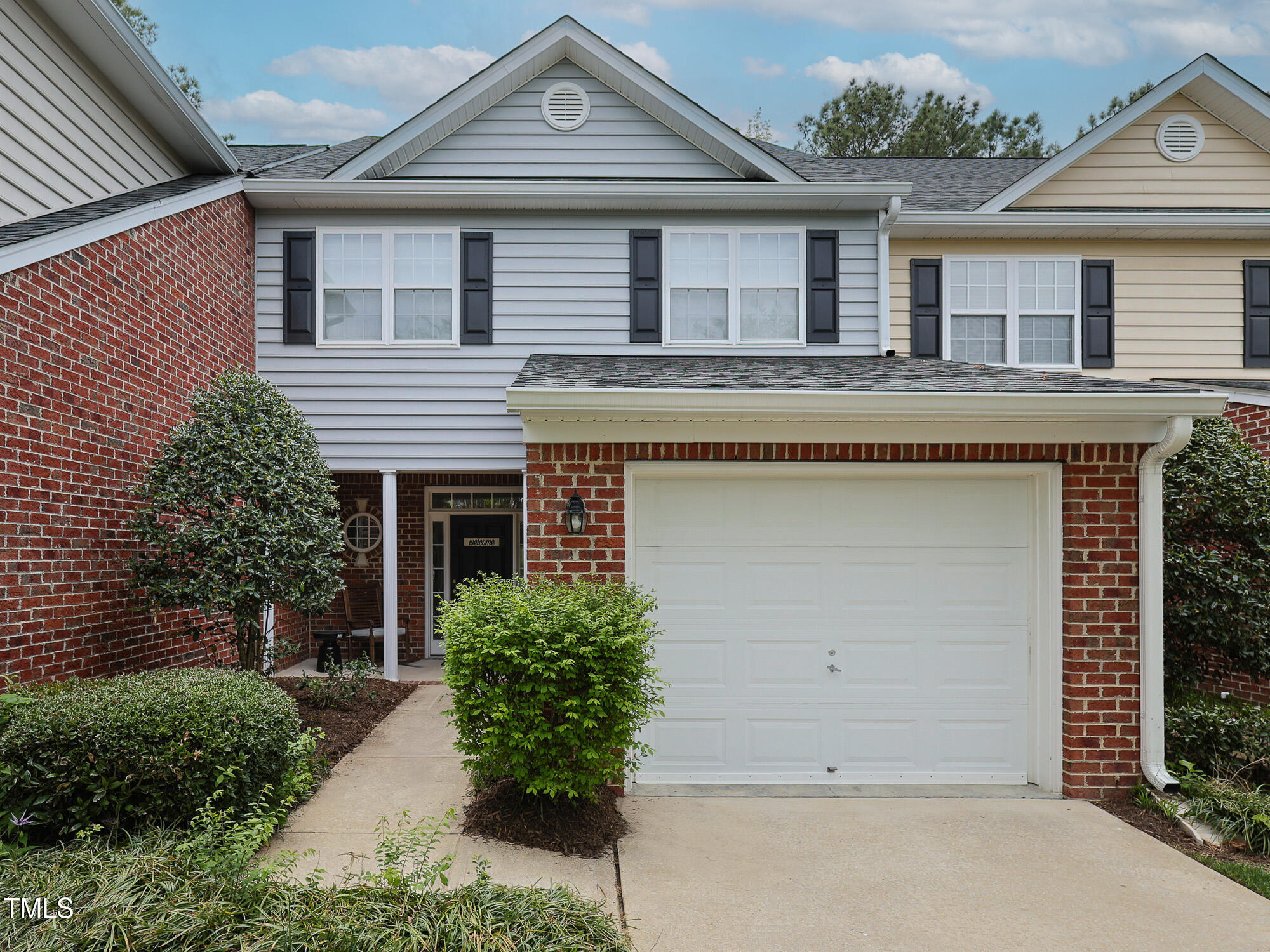 2067 White Pond Court Property Photo