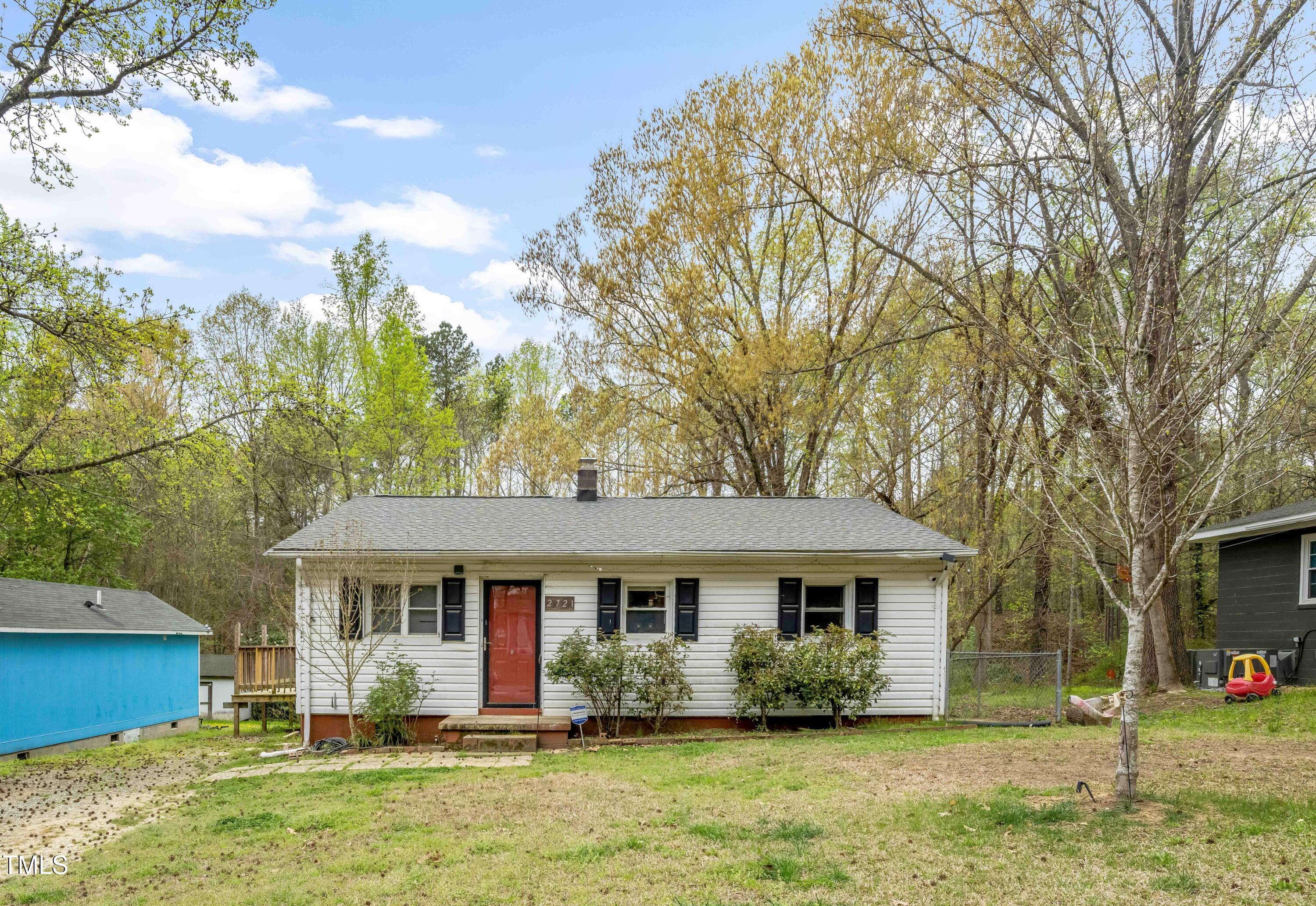 2721 Thelma Street Property Photo
